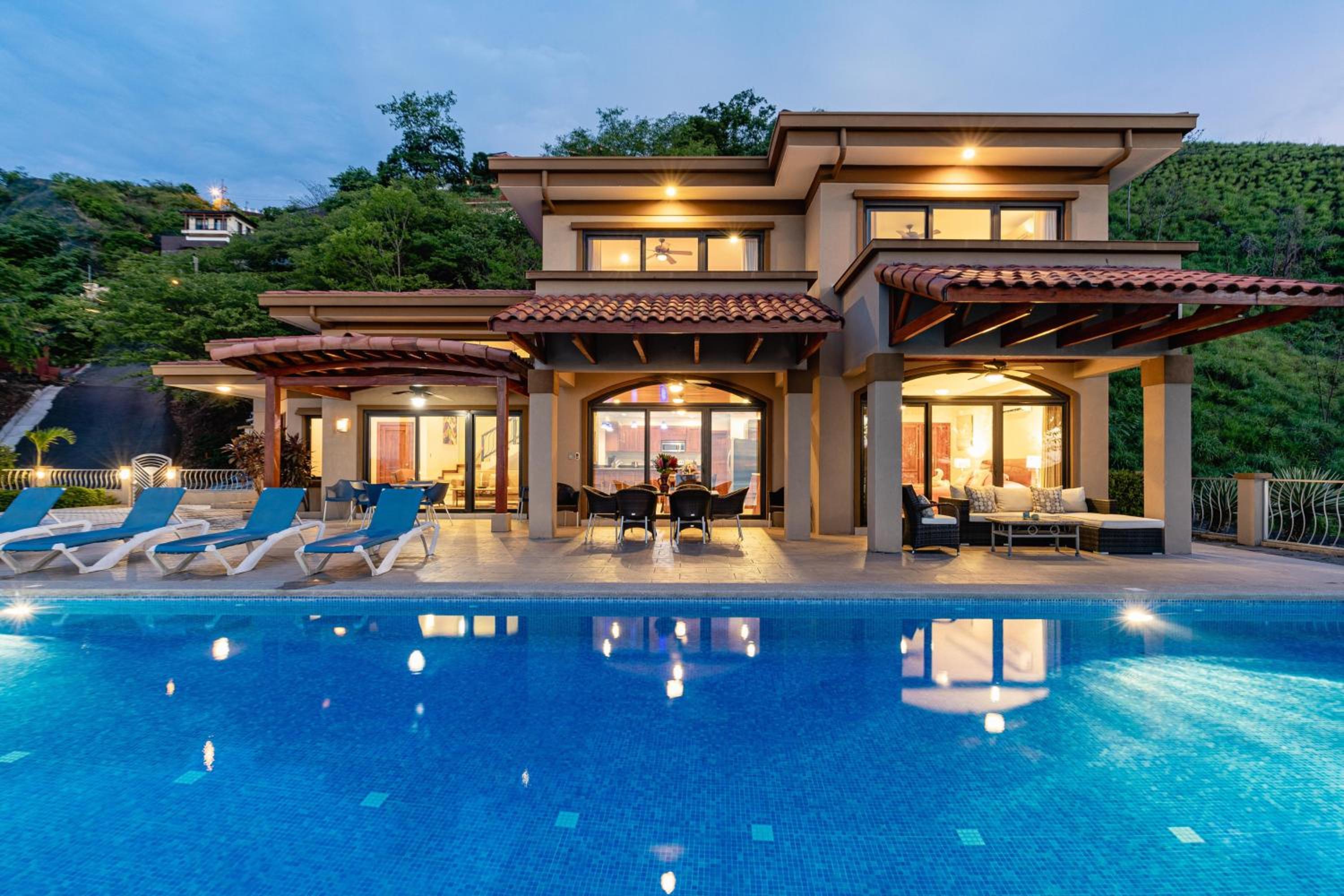 Casa Antonelli 4br Infinity Pool Pet Friendly