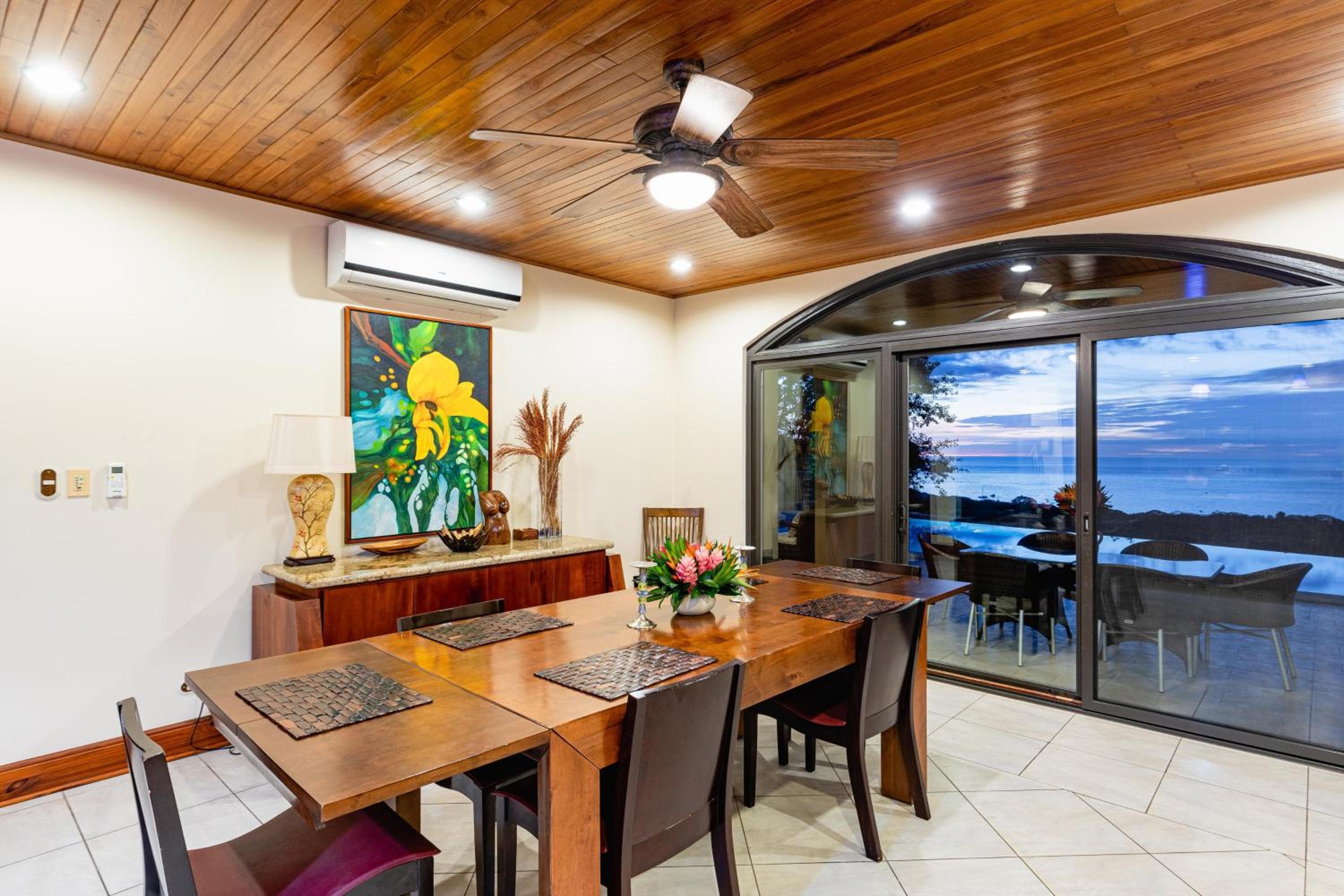 Casa Antonelli 4br Infinity Pool Pet Friendly