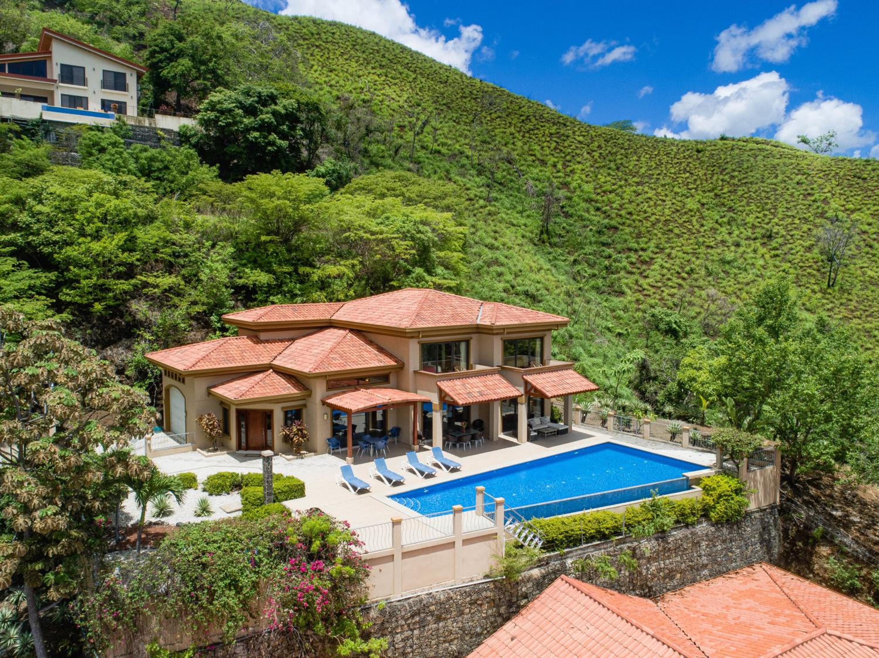 Casa Antonelli 4br Infinity Pool Pet Friendly