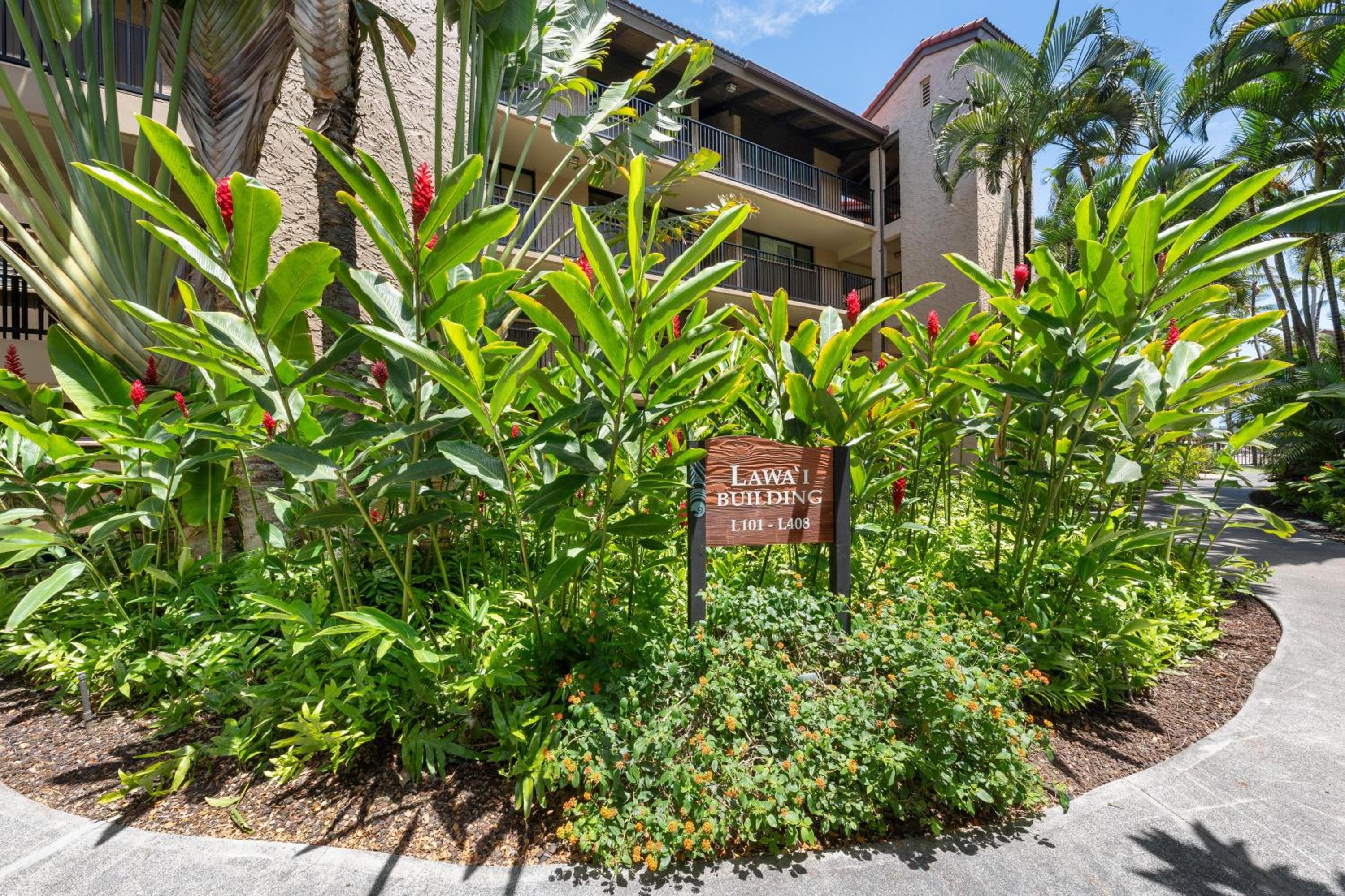 Papakea L402 · PK L402 Rare LUX Oceanfront Views, Pool, Paradise
