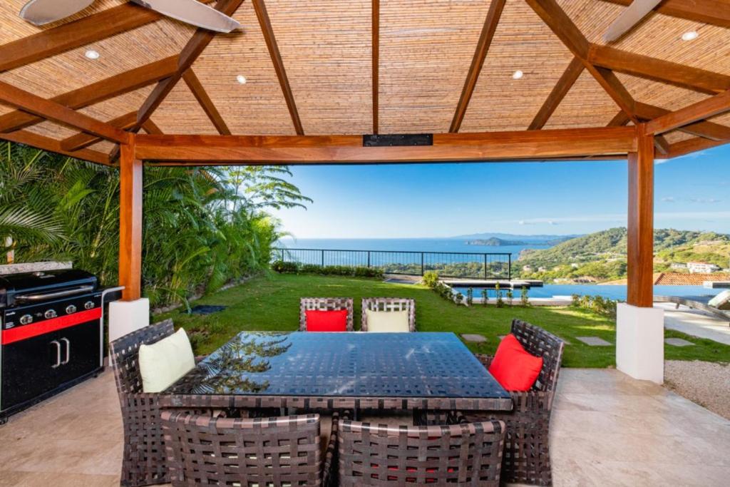 Casa Margarita Ocean View Villa W Infinity Pool