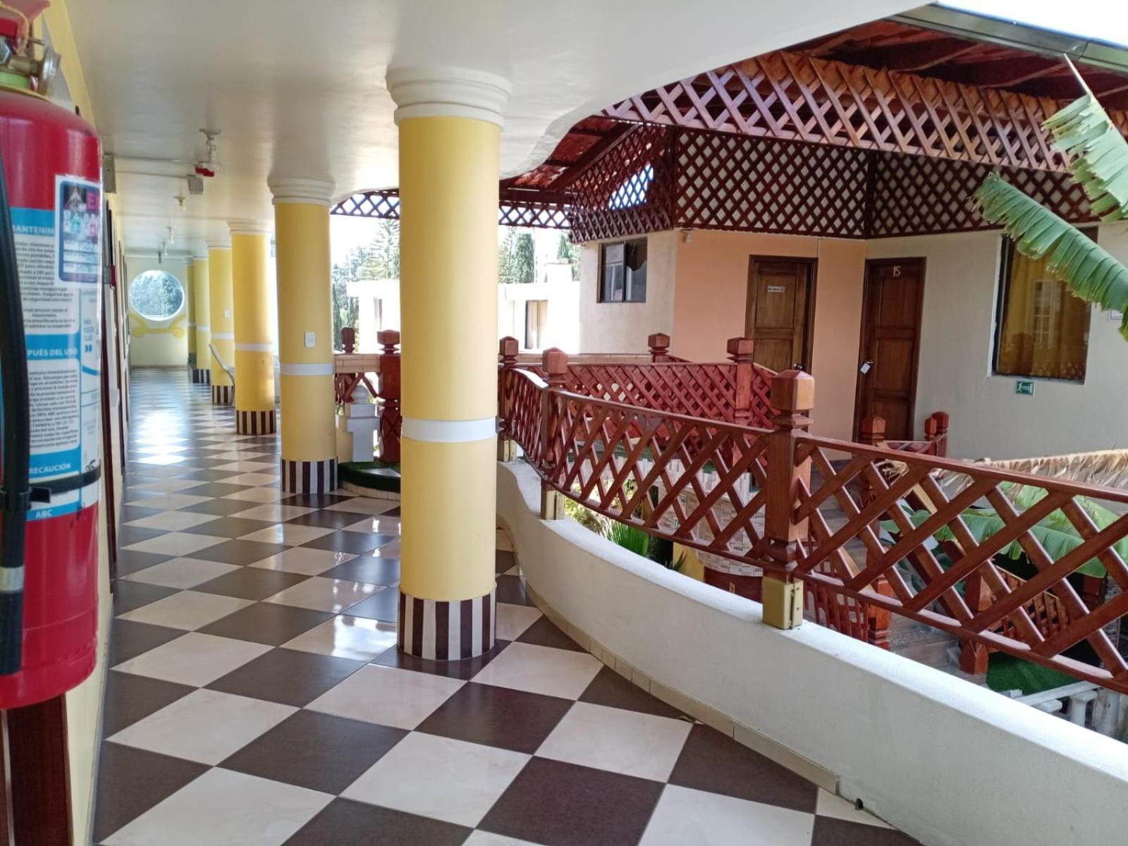 Hostal Mariscal Sucre view 4