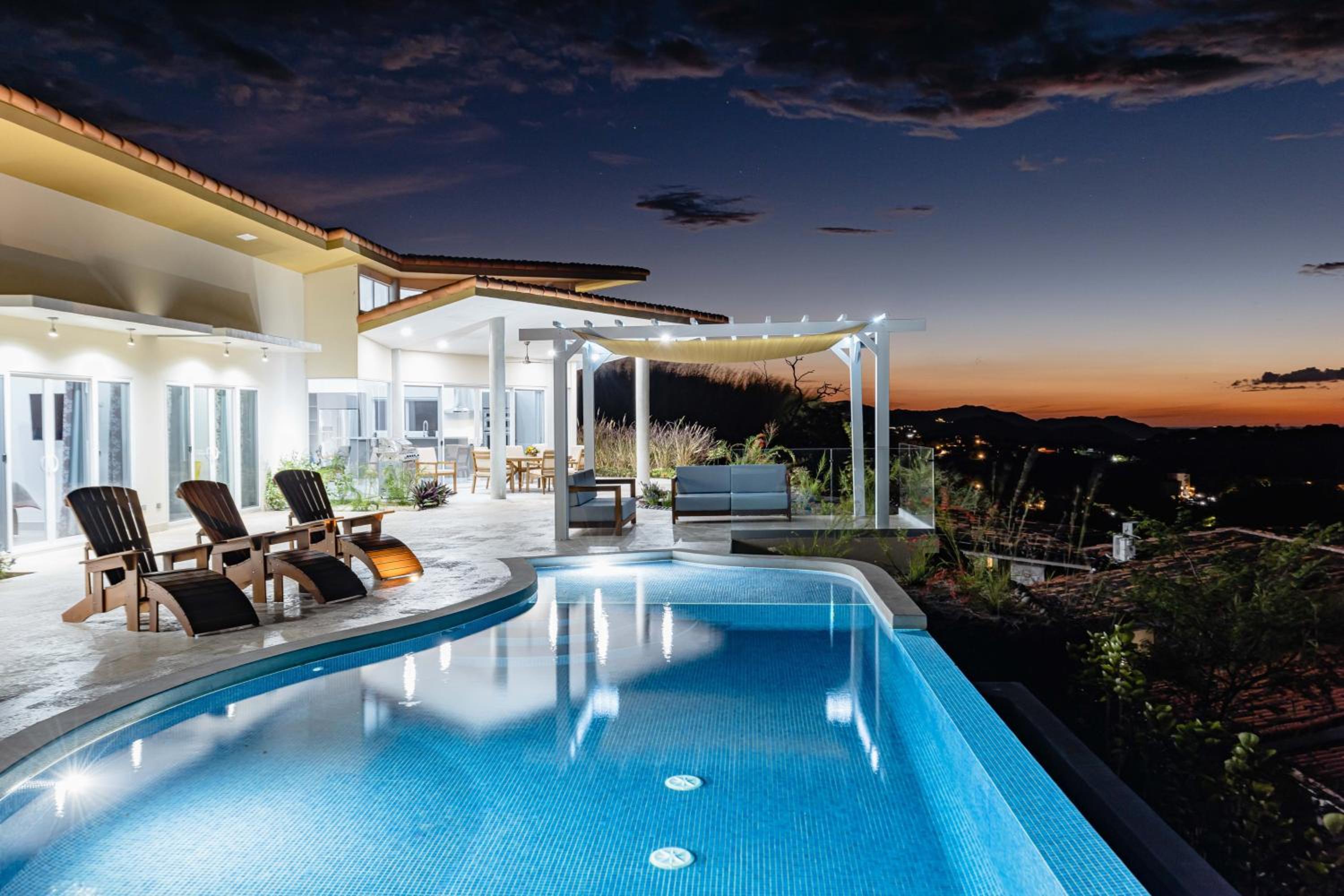 Casa Mulira Modern 4BR Ocean View Villa