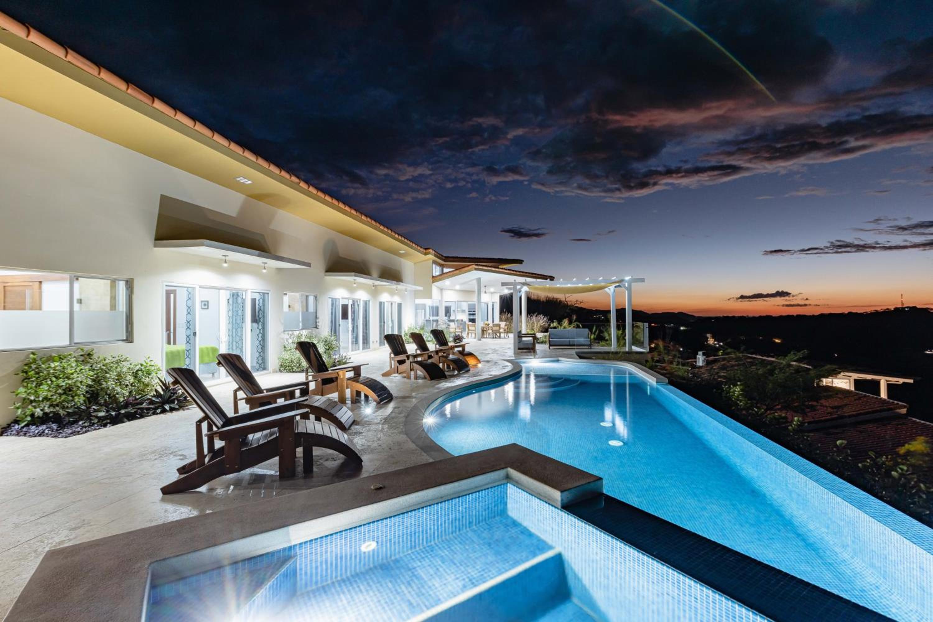 Casa Mulira Modern 4BR Ocean View Villa