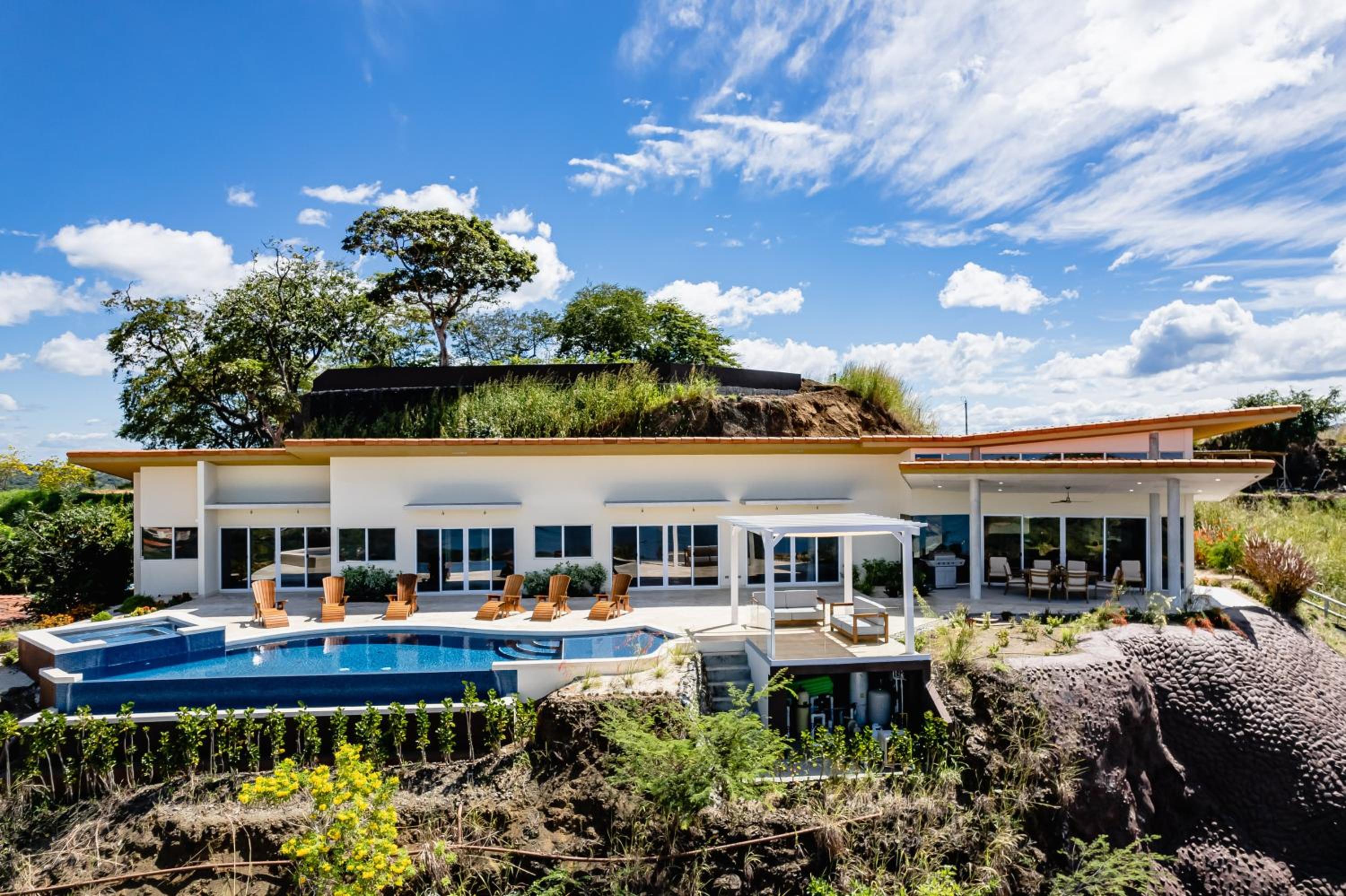 Casa Mulira Modern 4BR Ocean View Villa