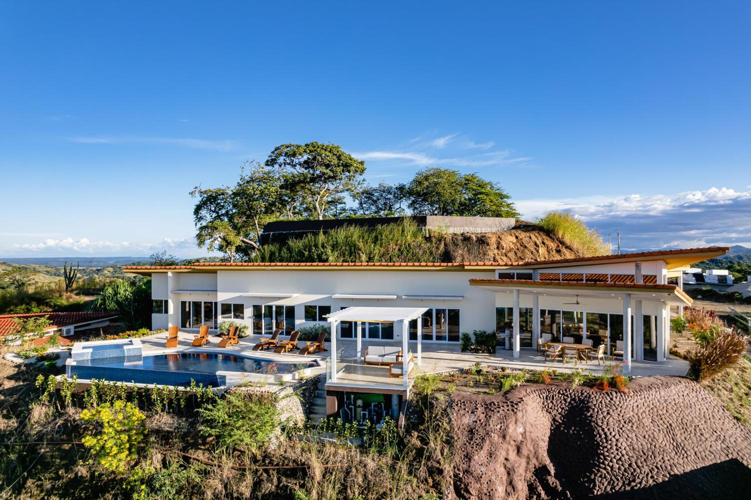 Casa Mulira Modern 4BR Ocean View Villa