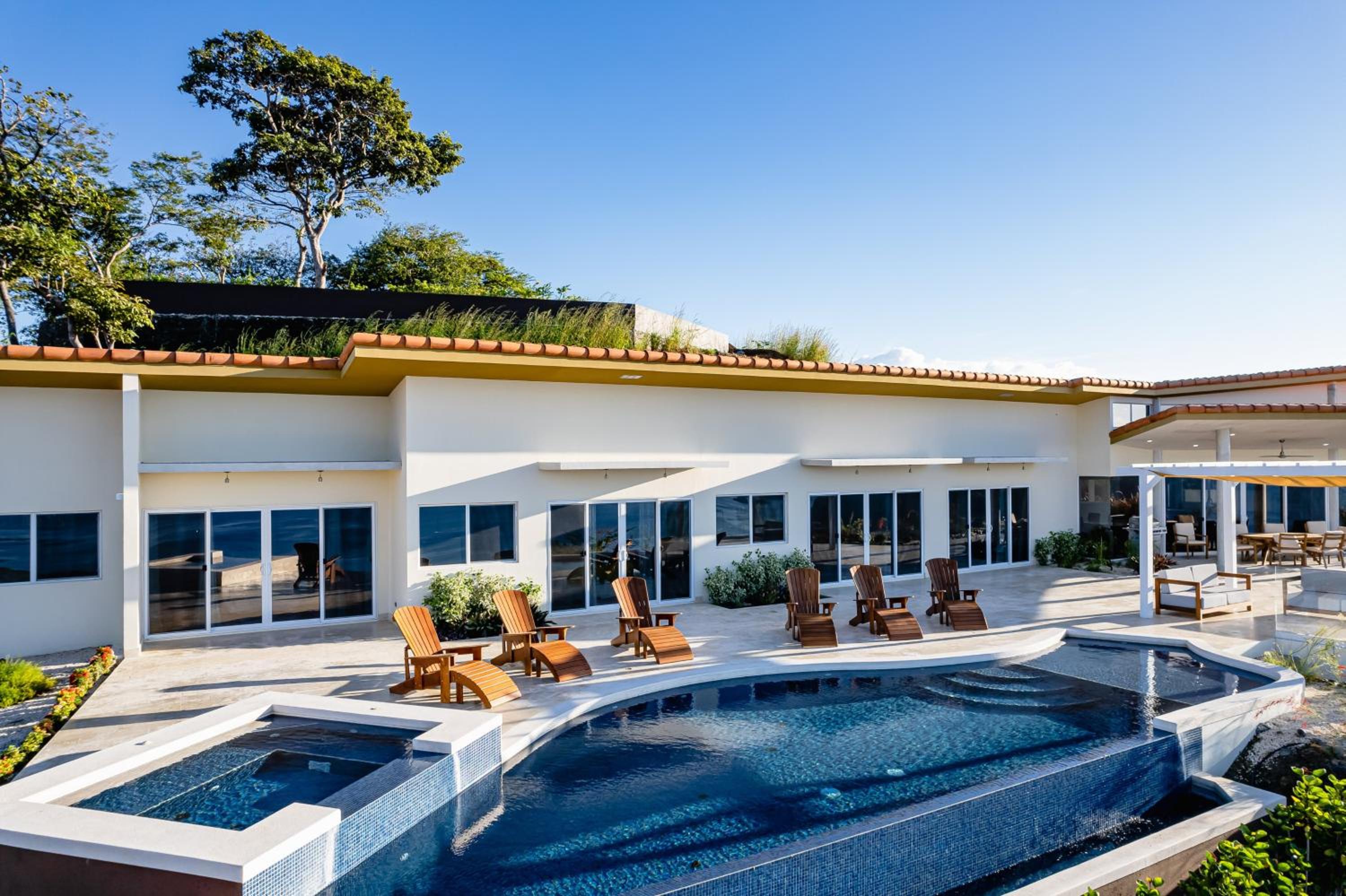 Casa Mulira Modern 4BR Ocean View Villa