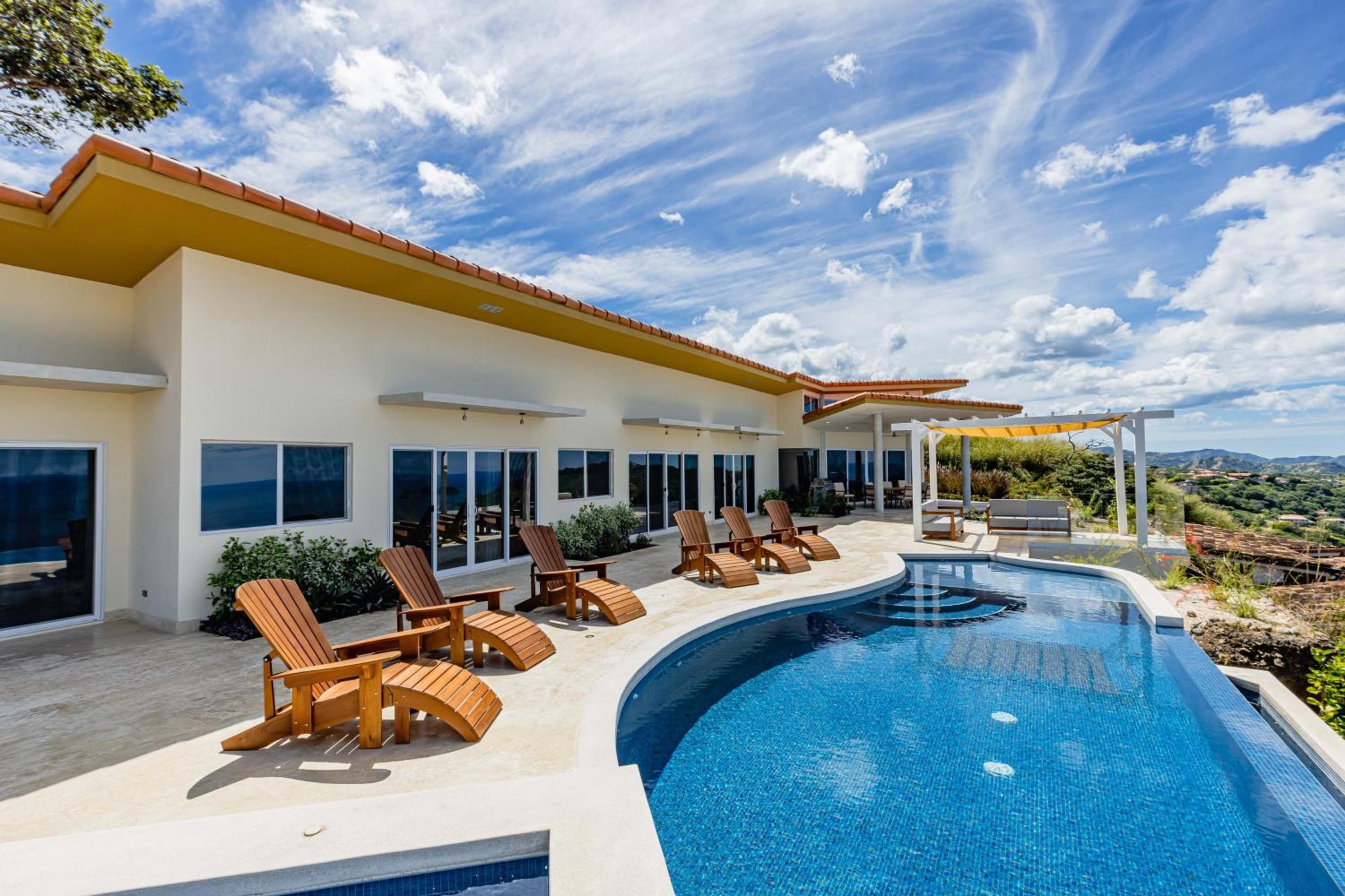 Casa Mulira Modern 4BR Ocean View Villa