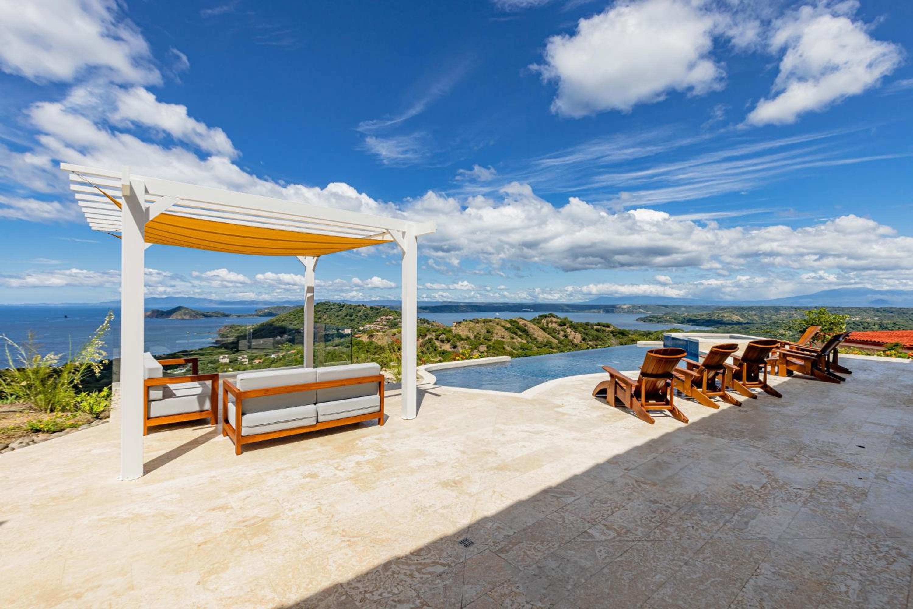 Casa Mulira Modern 4BR Ocean View Villa