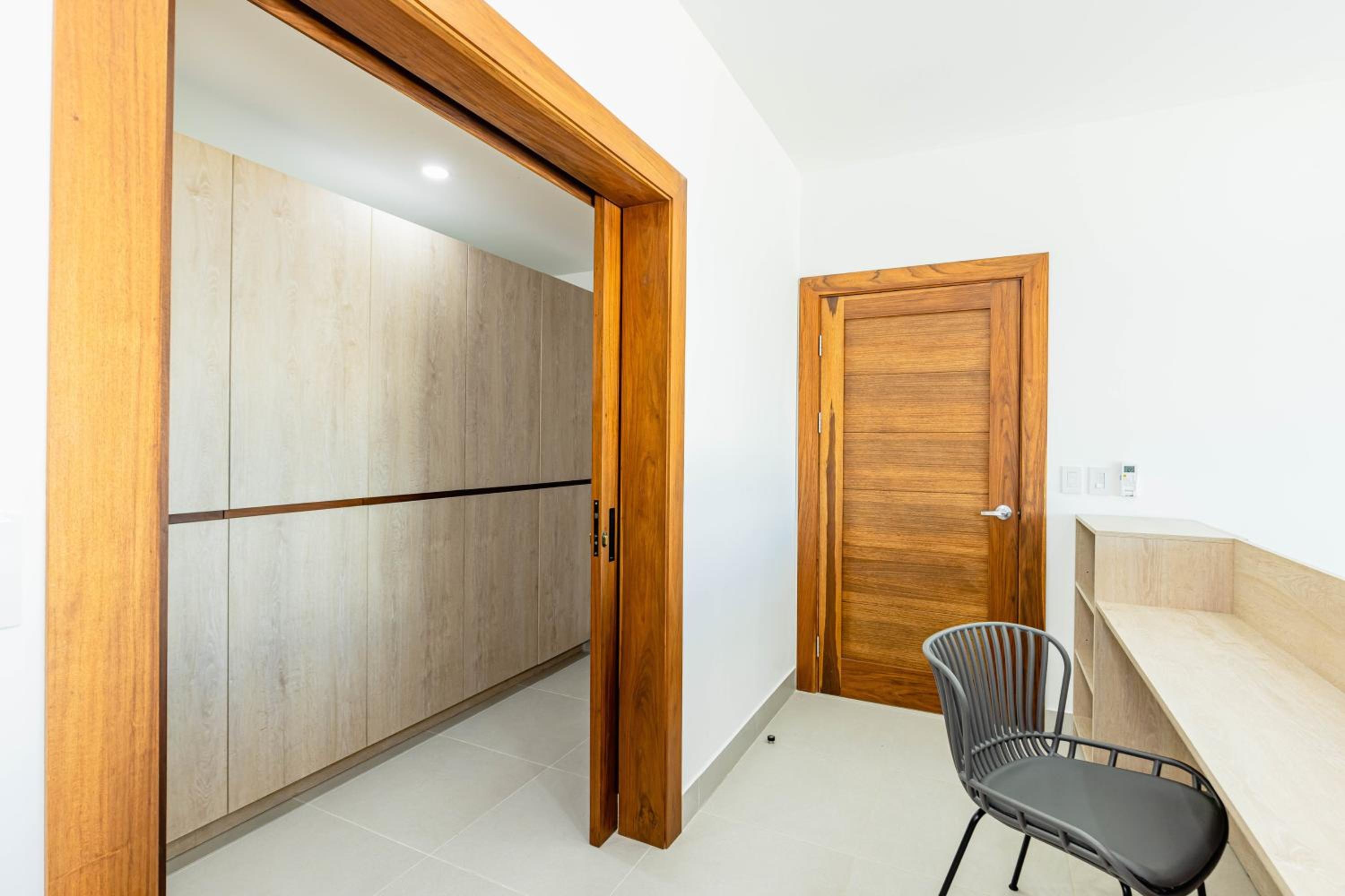 Casa Mulira Modern 4BR Ocean View Villa