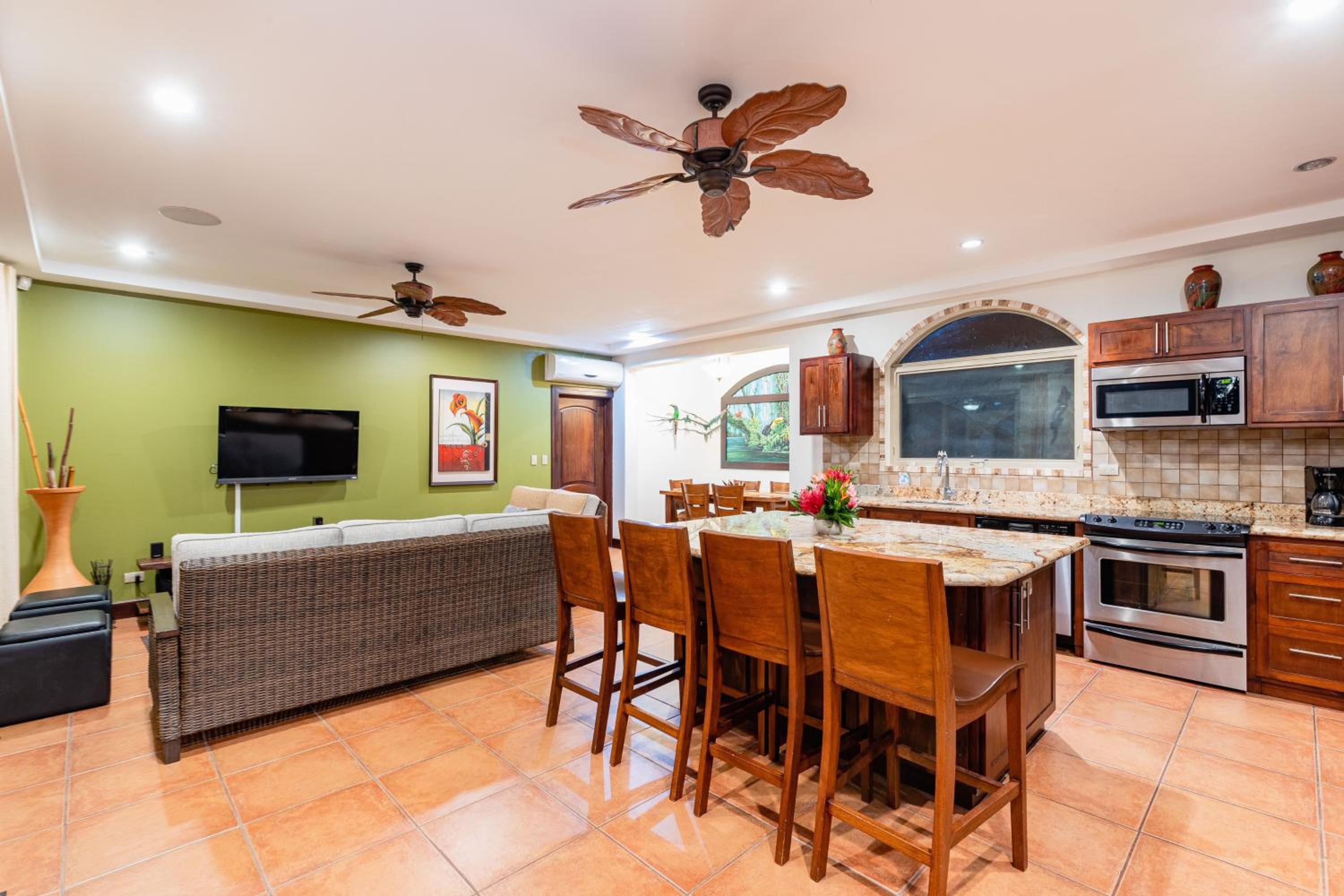 Casa Ilan Ilan Luxe 5br Villa Bay View