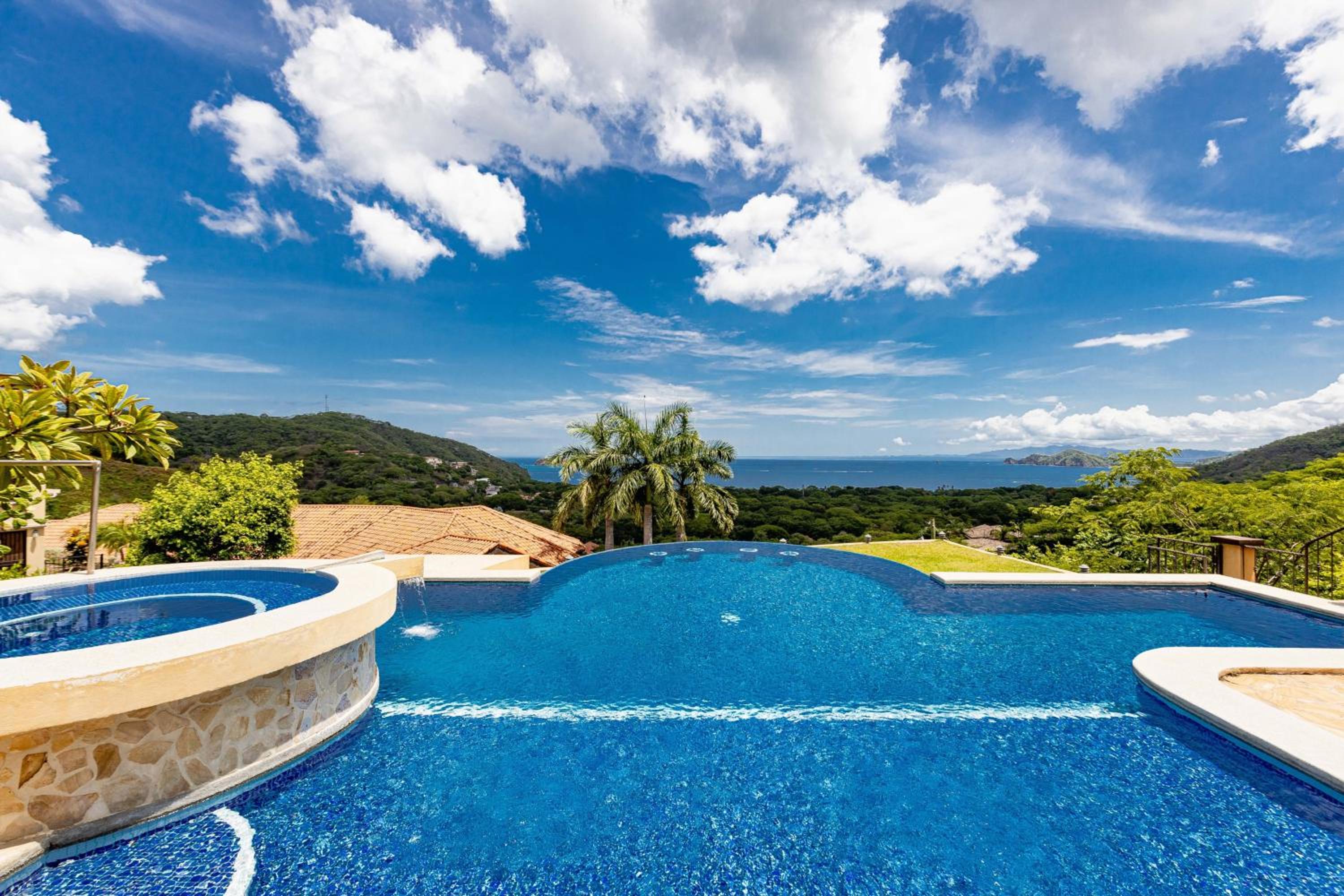 Casa Ilan Ilan Luxe 5br Villa Bay View