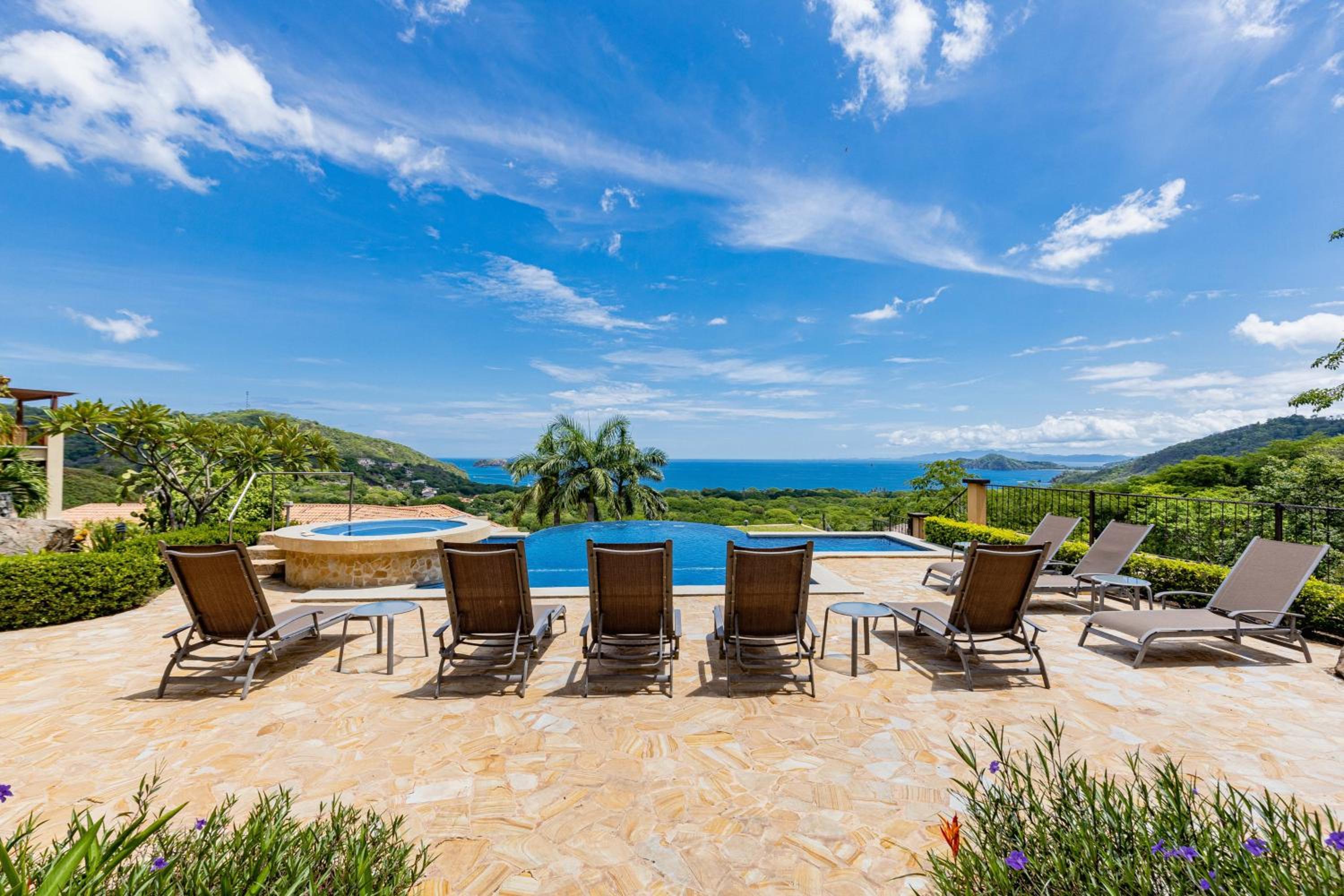 Casa Ilan Ilan Luxe 5br Villa Bay View