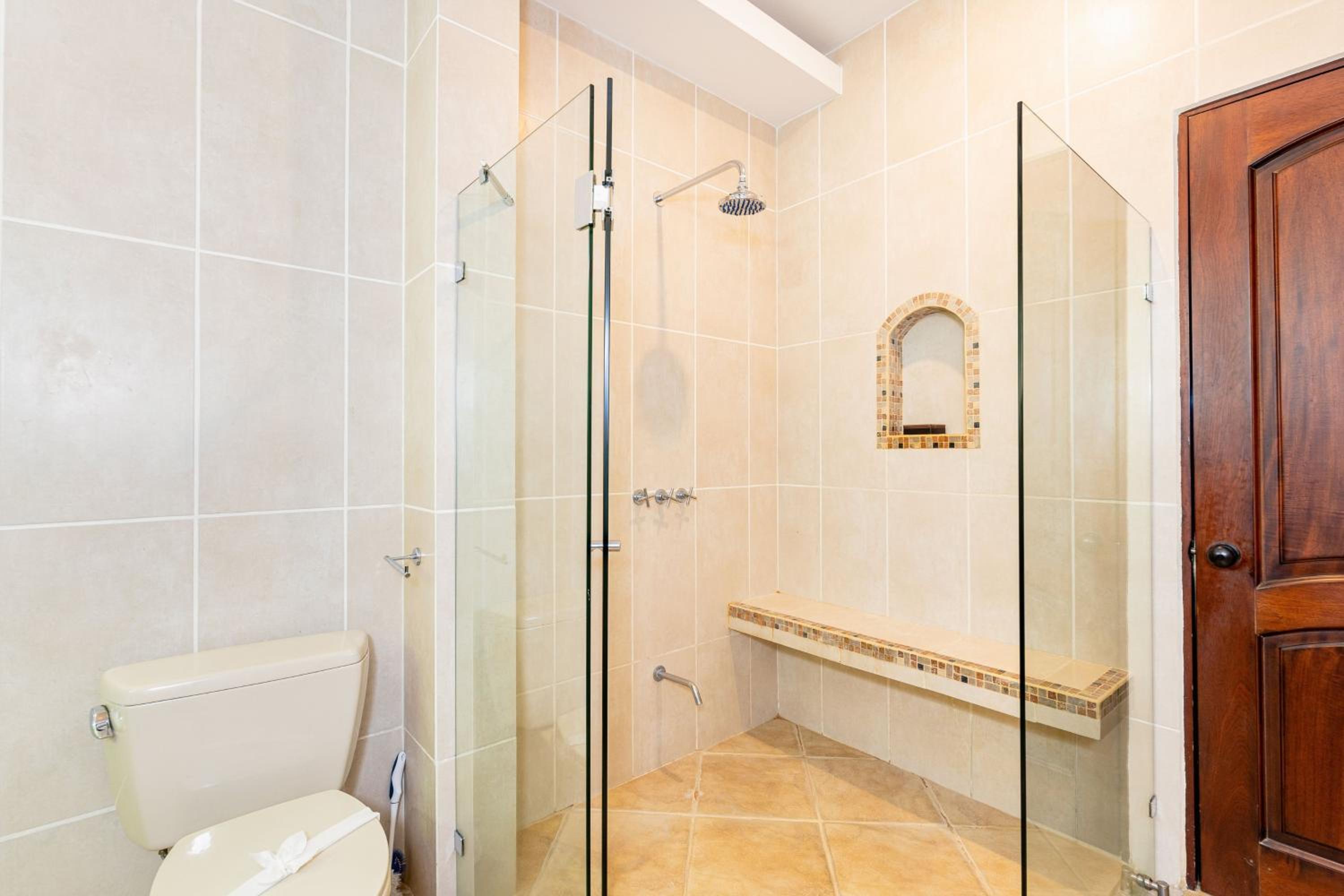 Casa Ilan Ilan Luxe 5br Villa Bay View