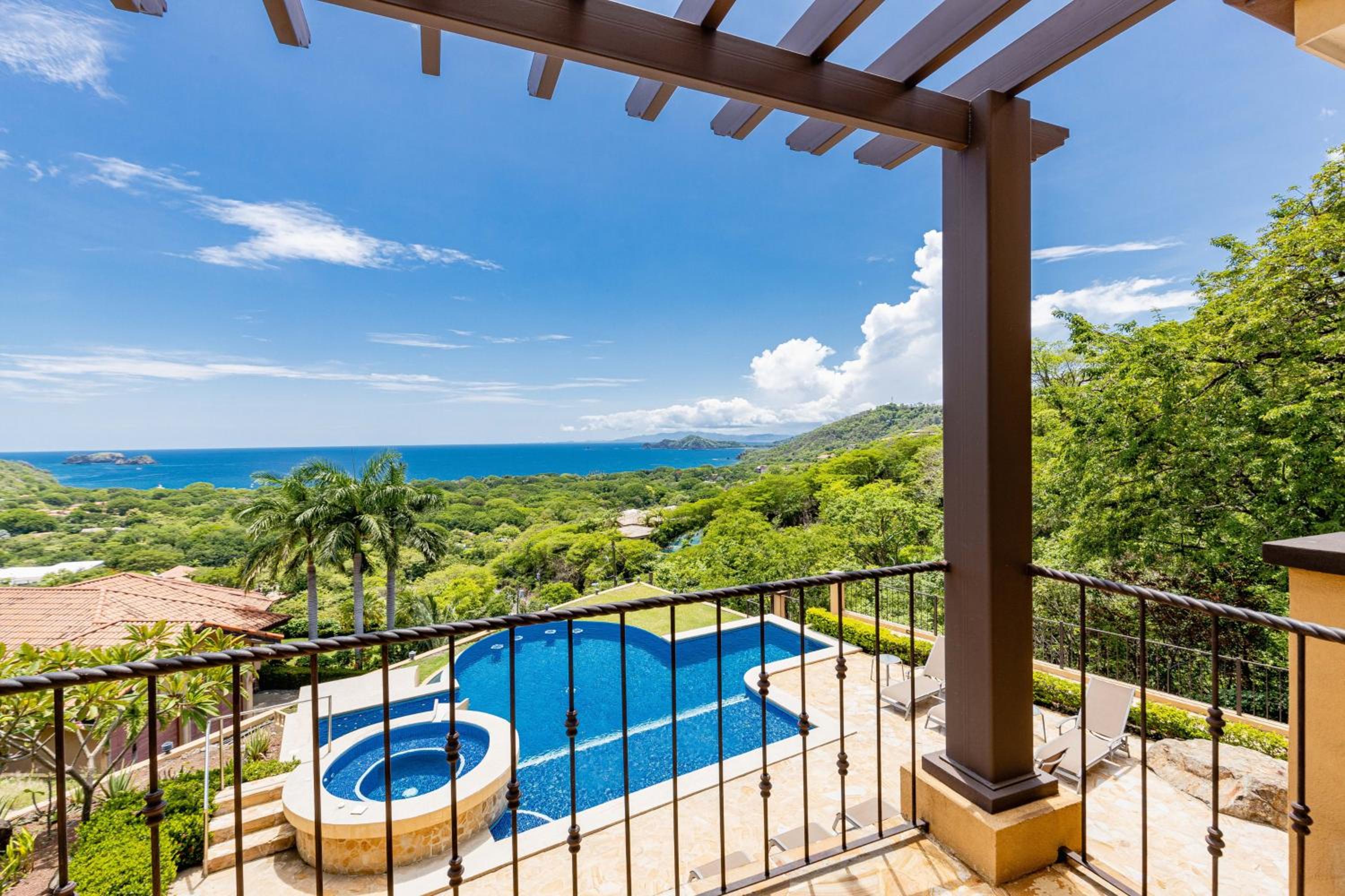Casa Ilan Ilan Luxe 5br Villa Bay View