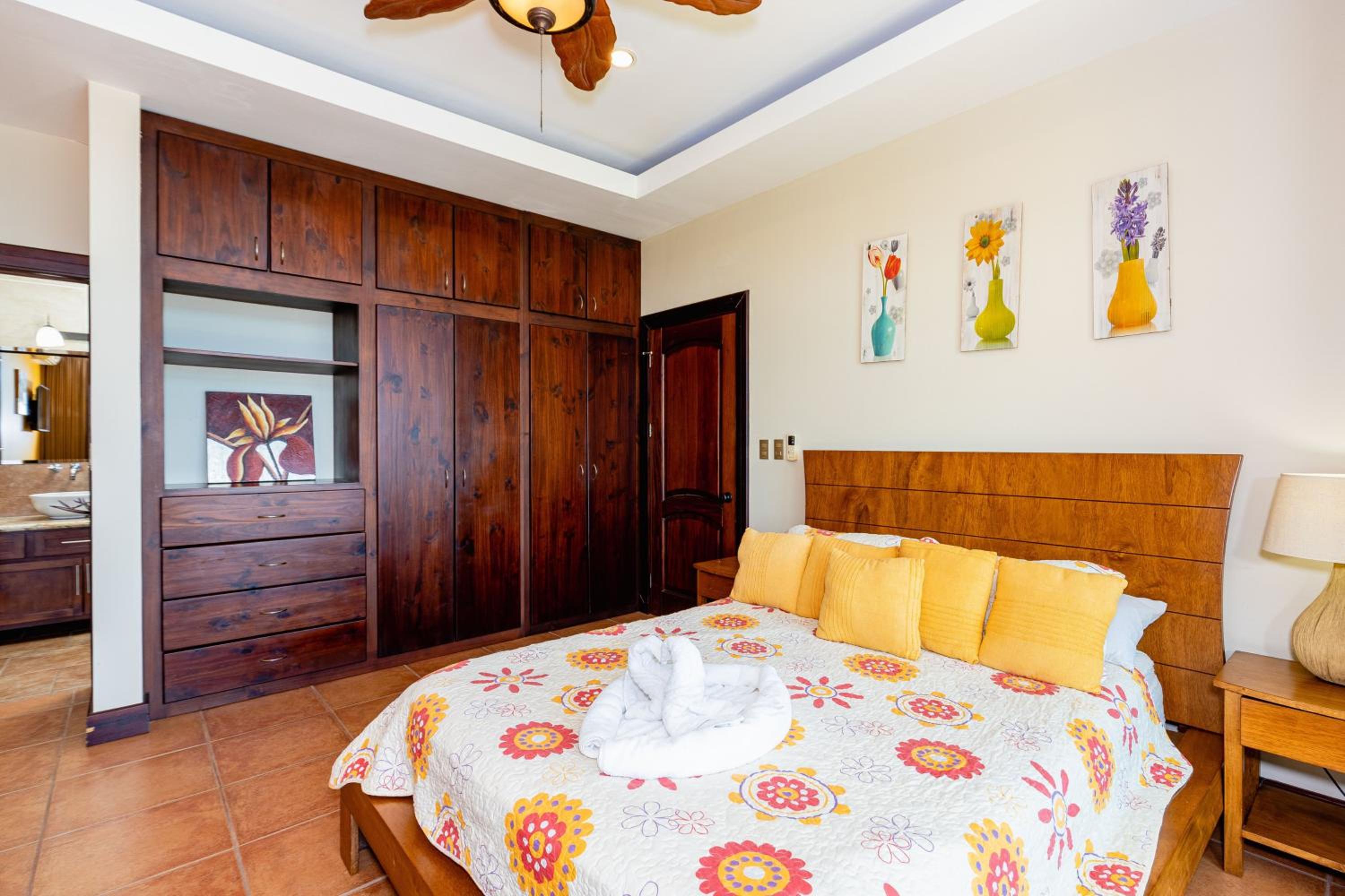 Casa Ilan Ilan Luxe 5br Villa Bay View