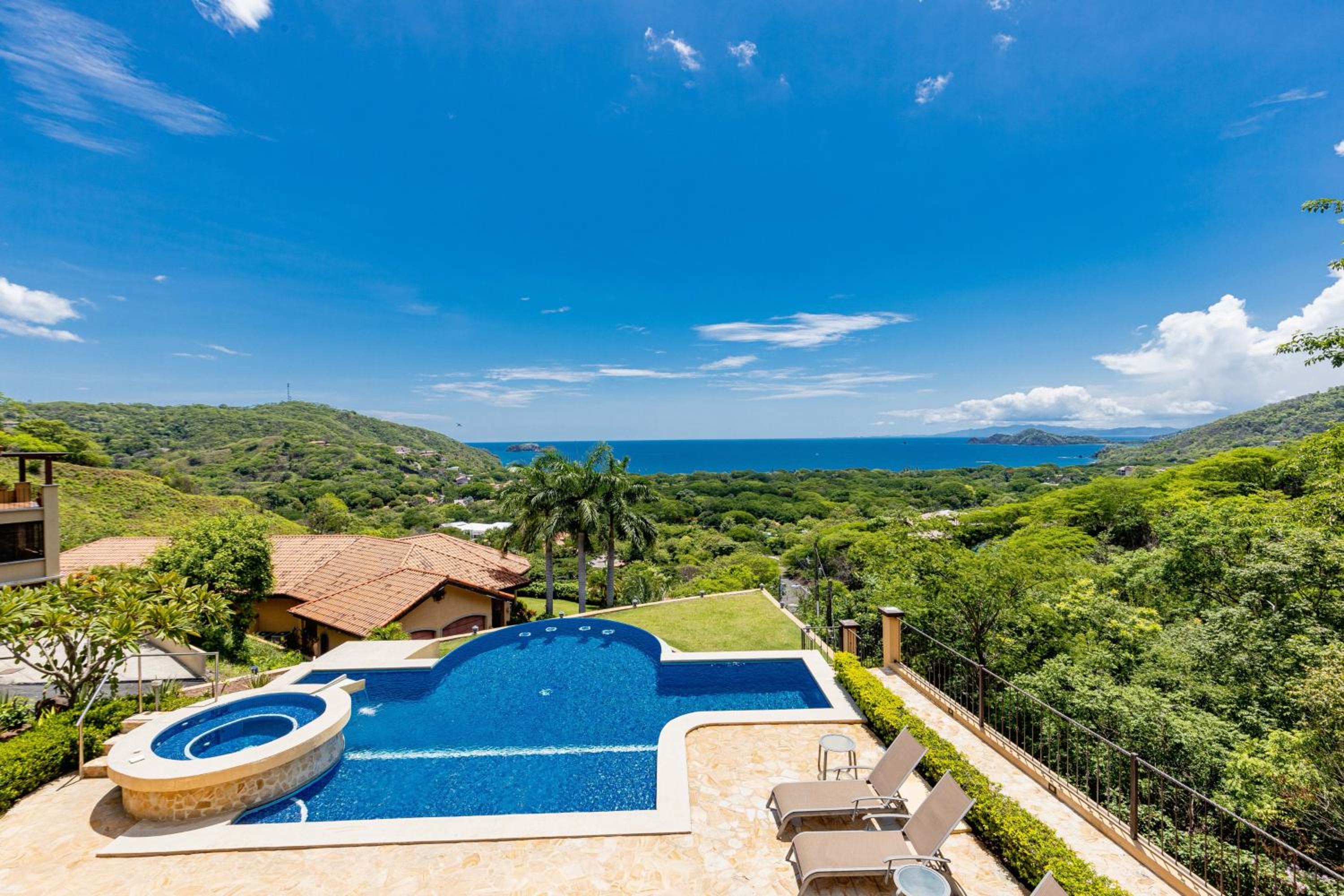 Casa Ilan Ilan Luxe 5br Villa Bay View