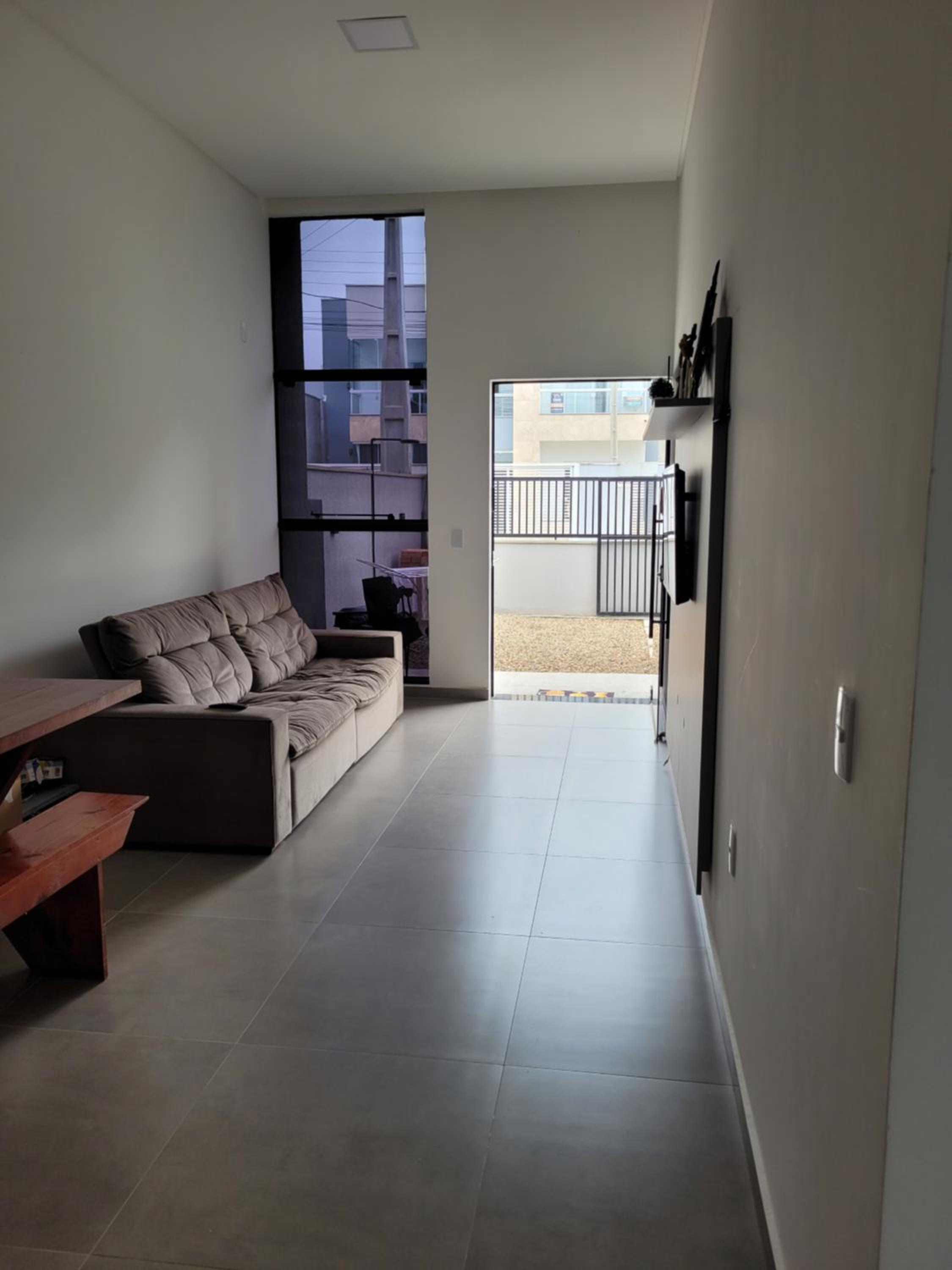 Casa com piscina e espaço gourmet 300m do mar