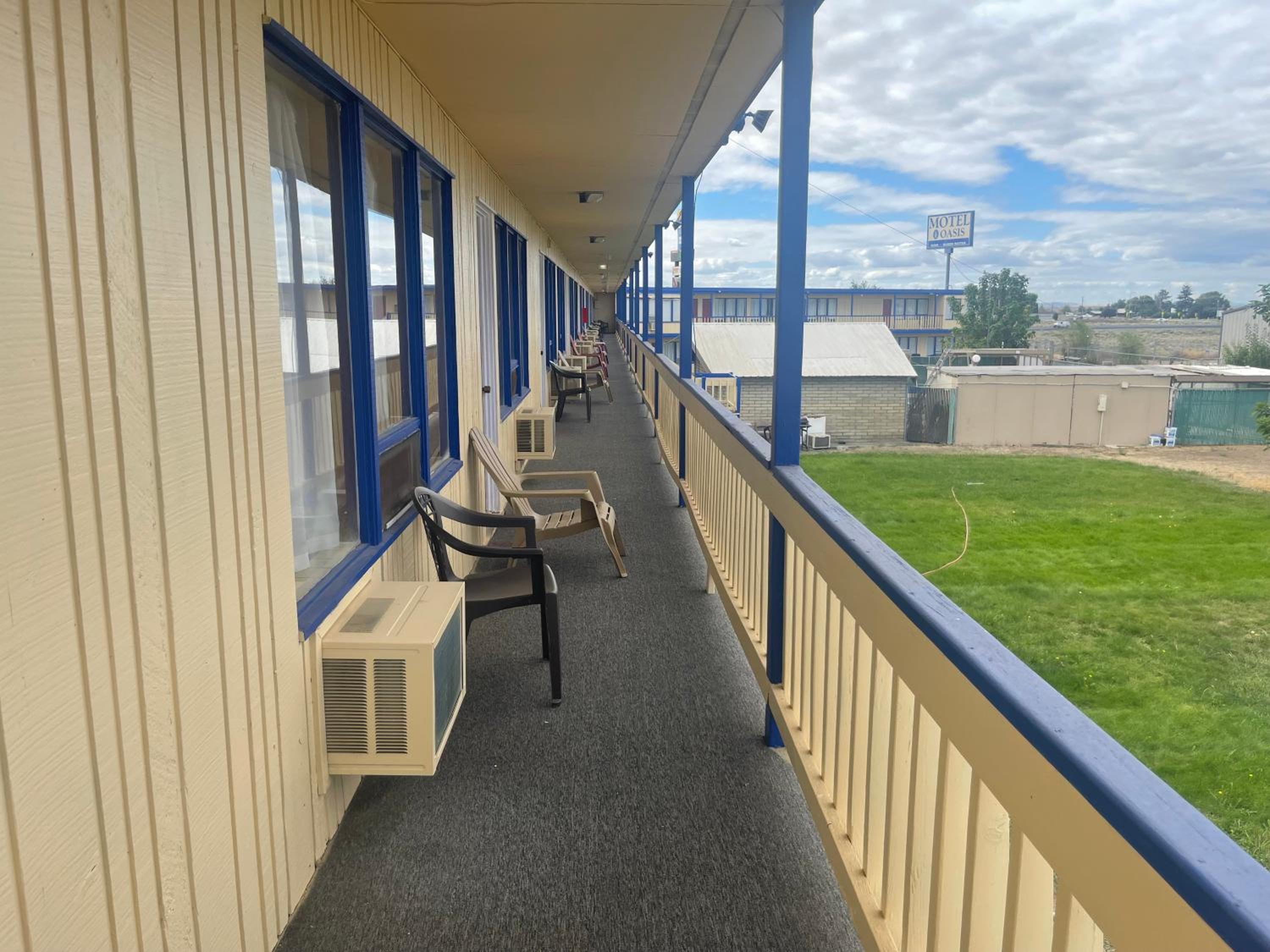 Motel Oasis