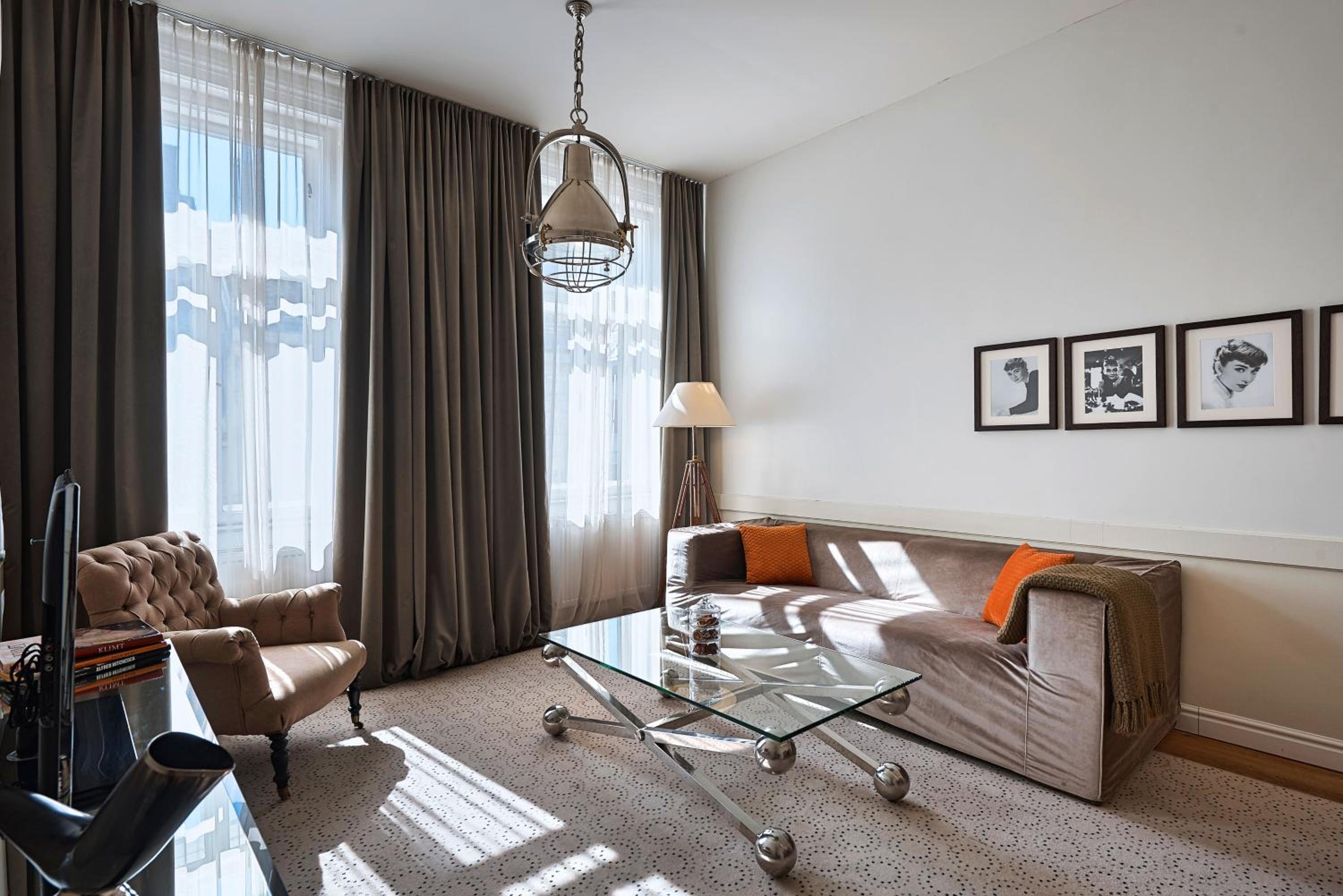 6 rooms Naschmarkt