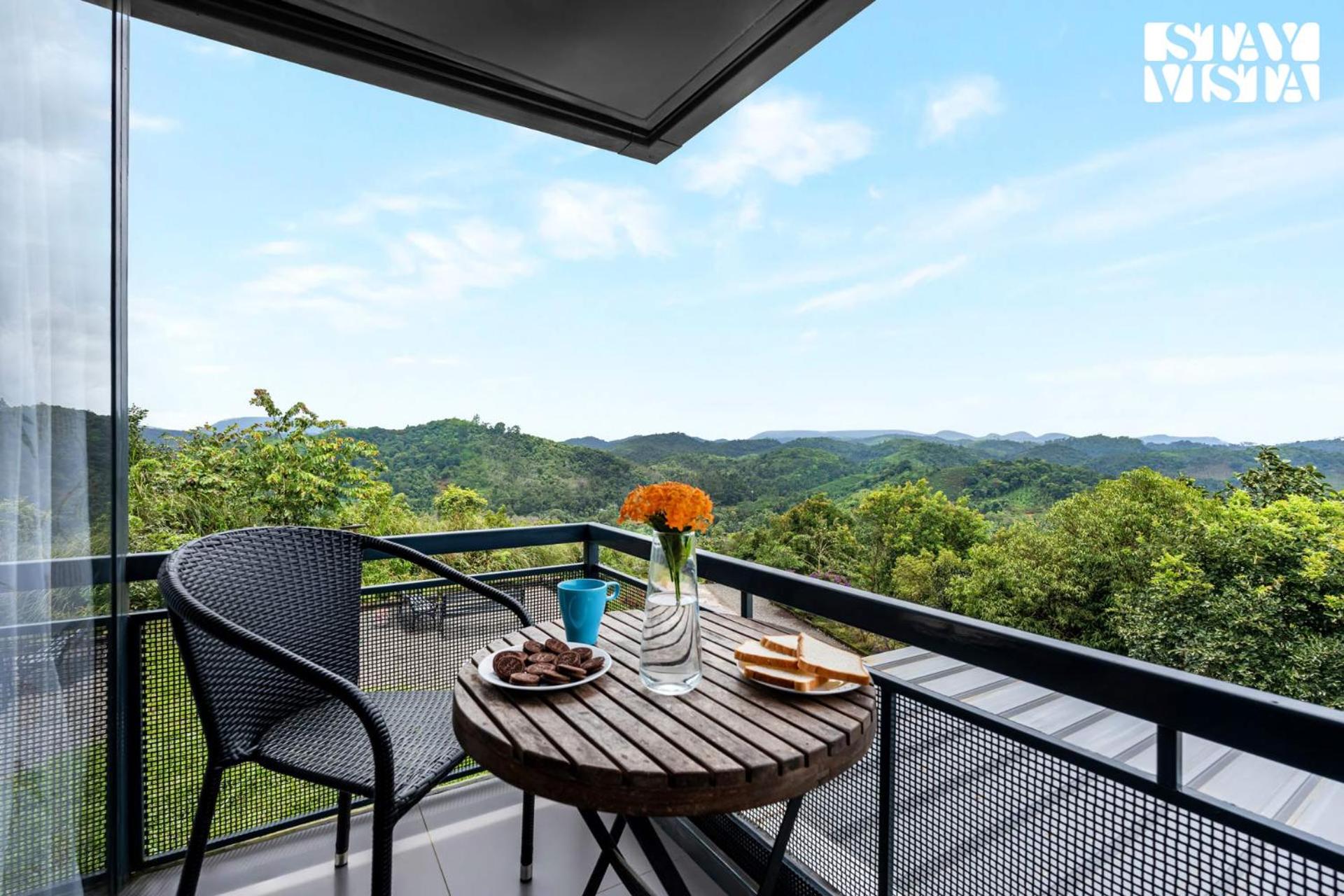 StayVista at Griha Sankalpa with Mountain View, BBQ Wayanad