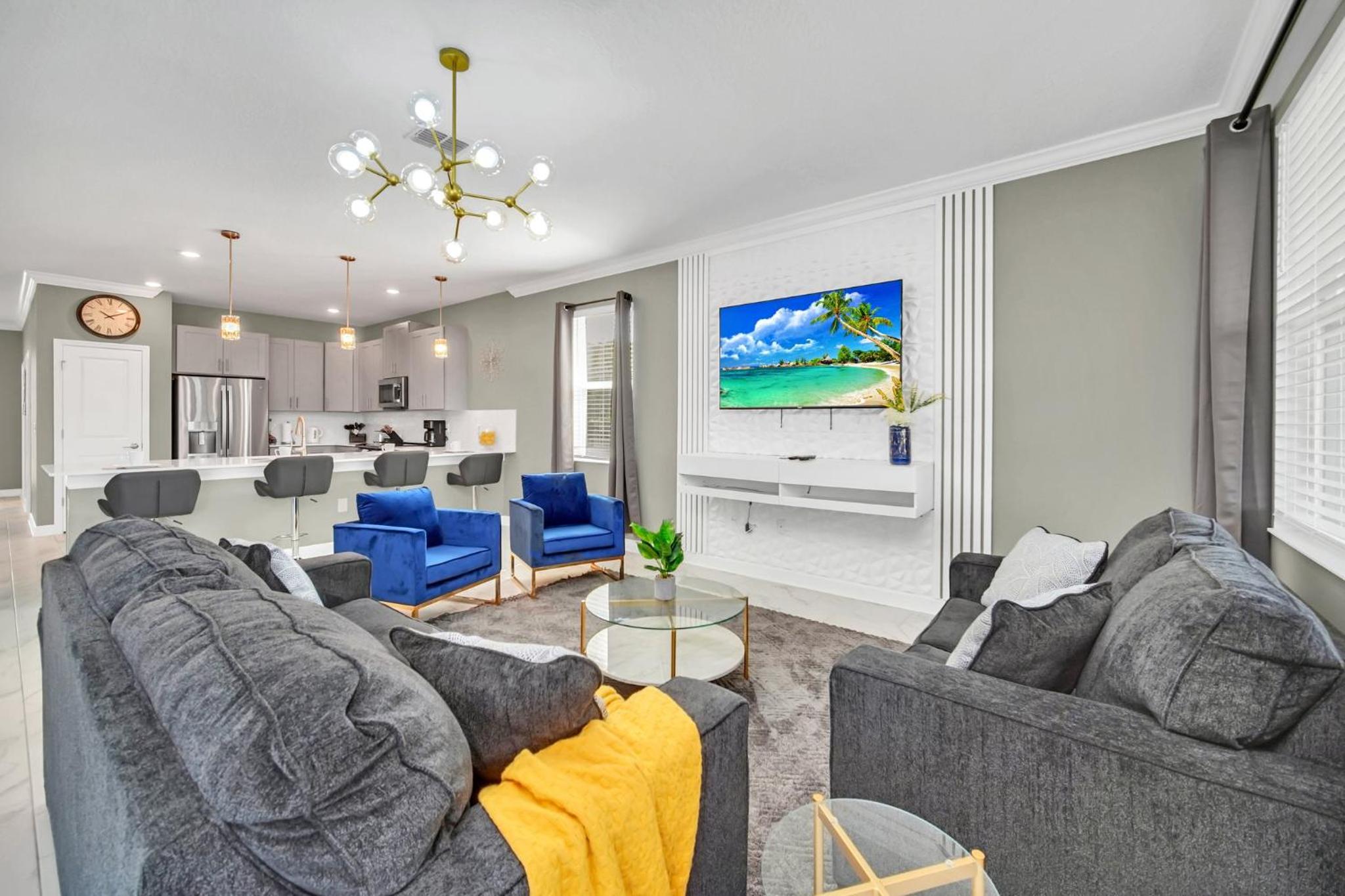 9 bed 5 bath themed home with free pool heat view 3
