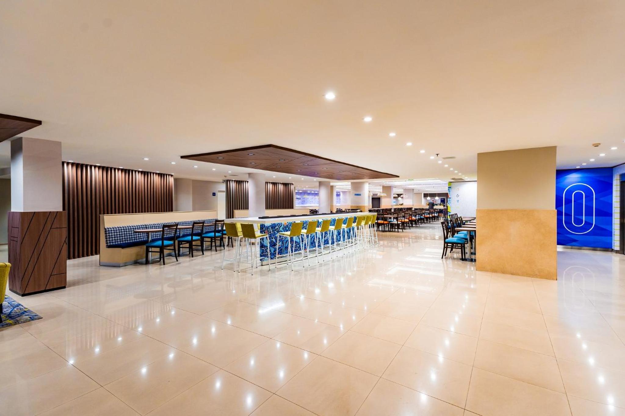 Rosario Vacations - Holiday Inn Express Rosario, an IHG Hotel - Property Image 9