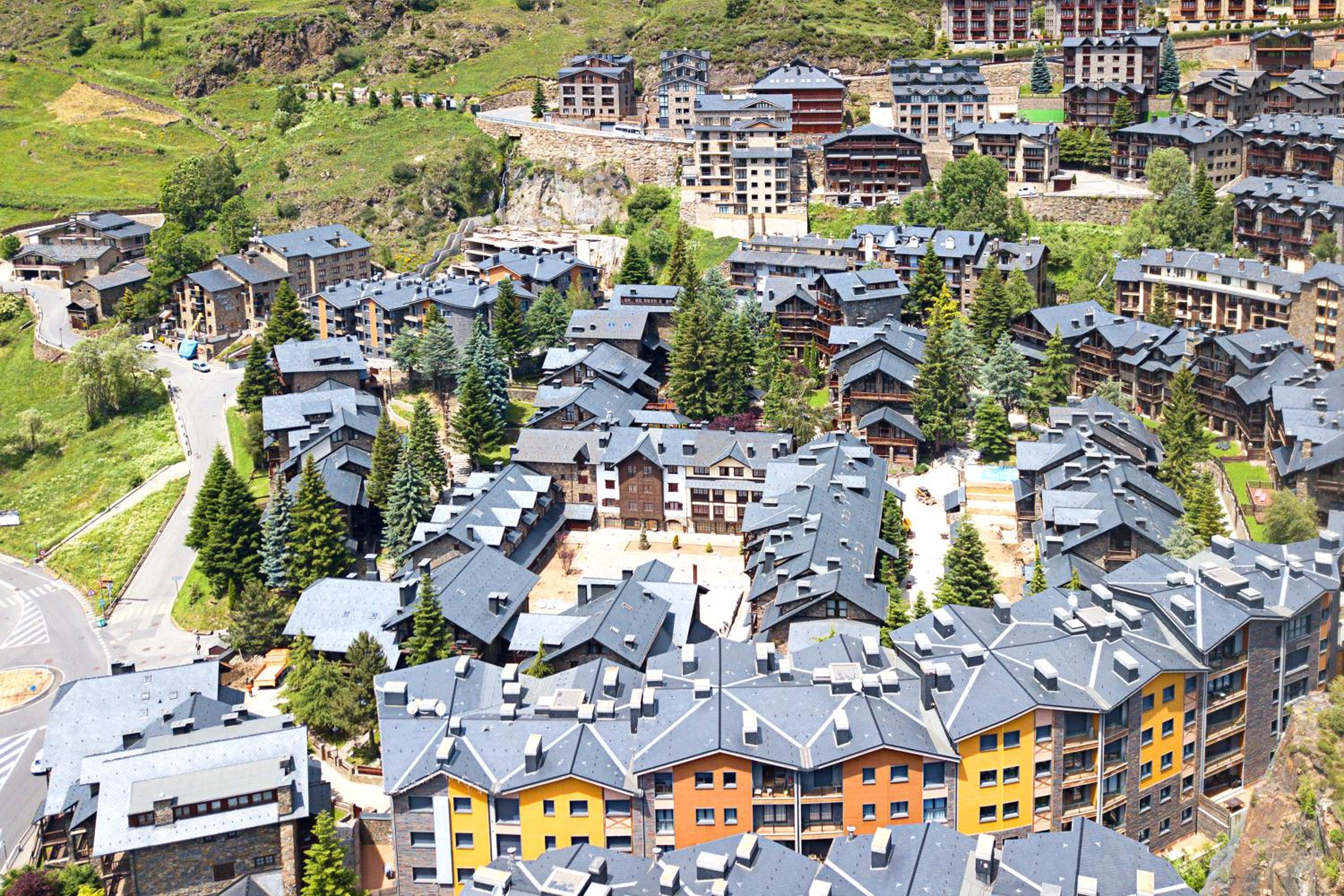 El Tarter Mountain Ski Vacation Rental - Happy Rentals