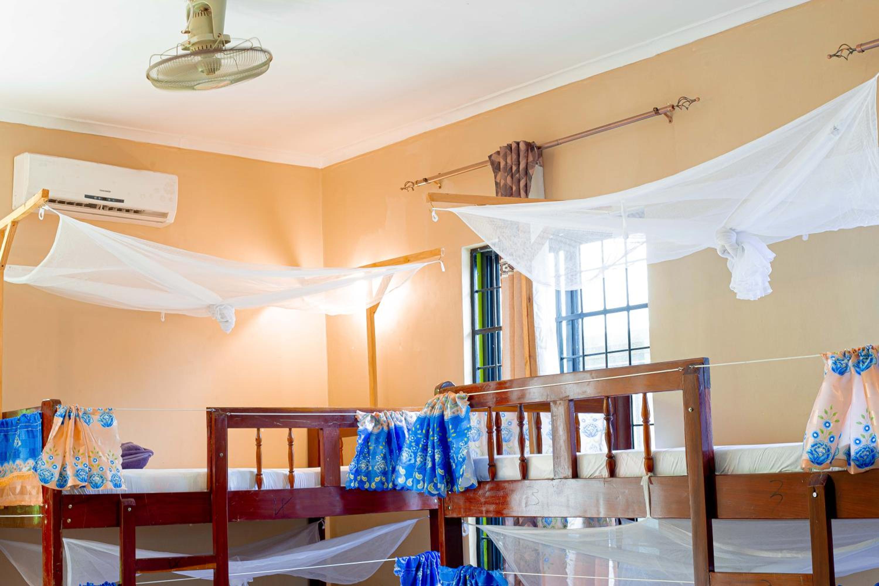L&j modern backpackers BnB