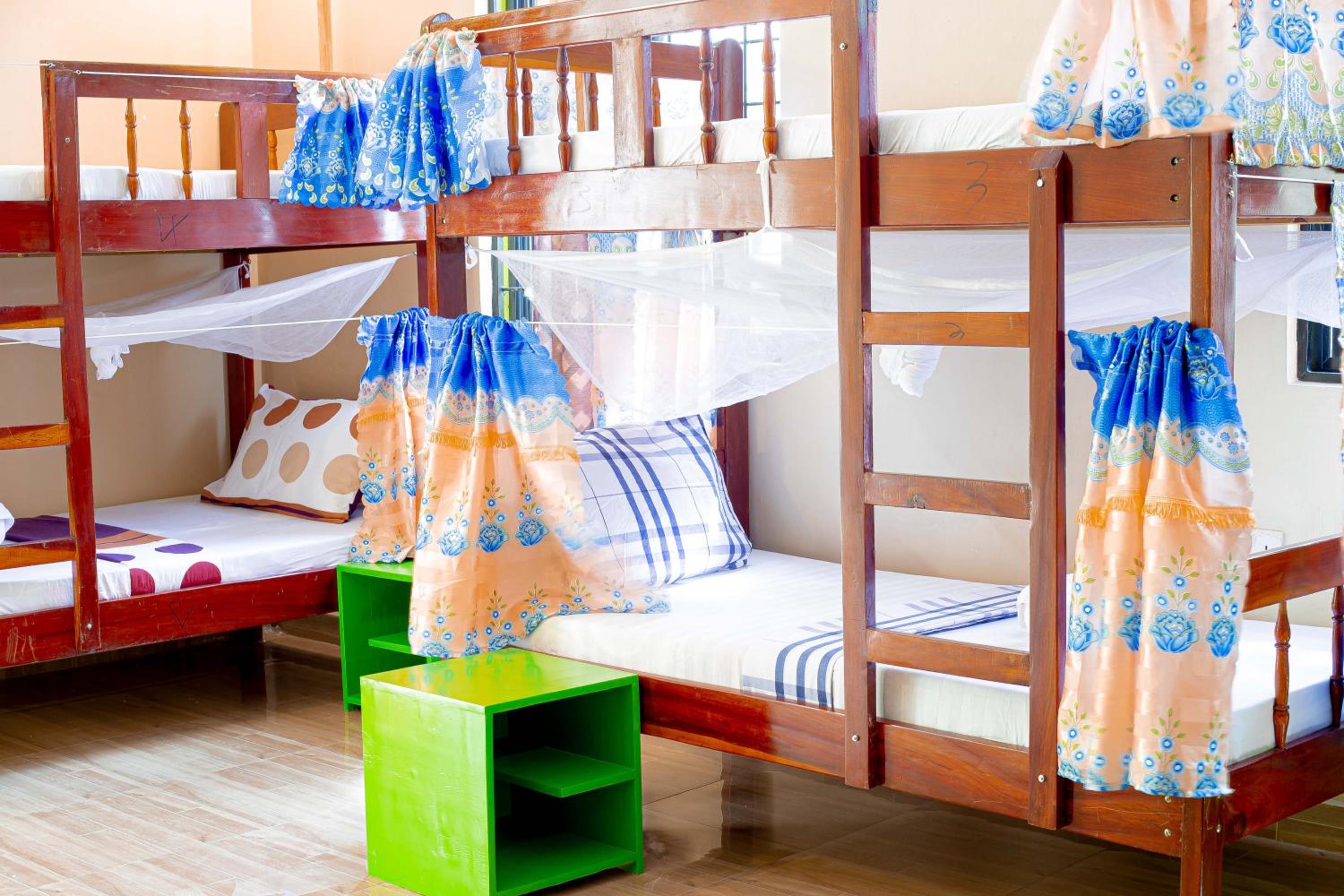 L&j modern backpackers BnB
