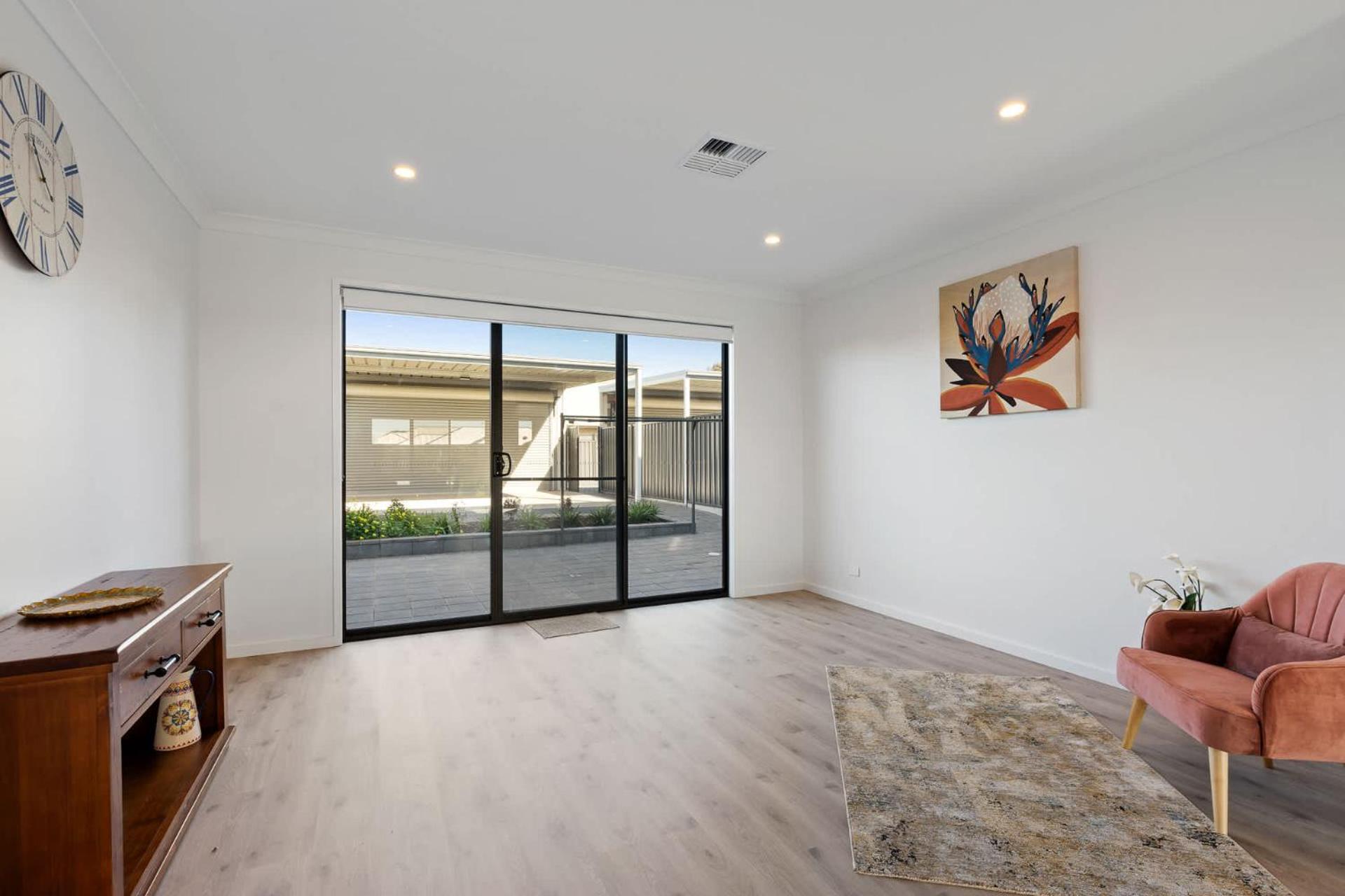 4-13 Central Dr Victor Harbor-No Linen Included