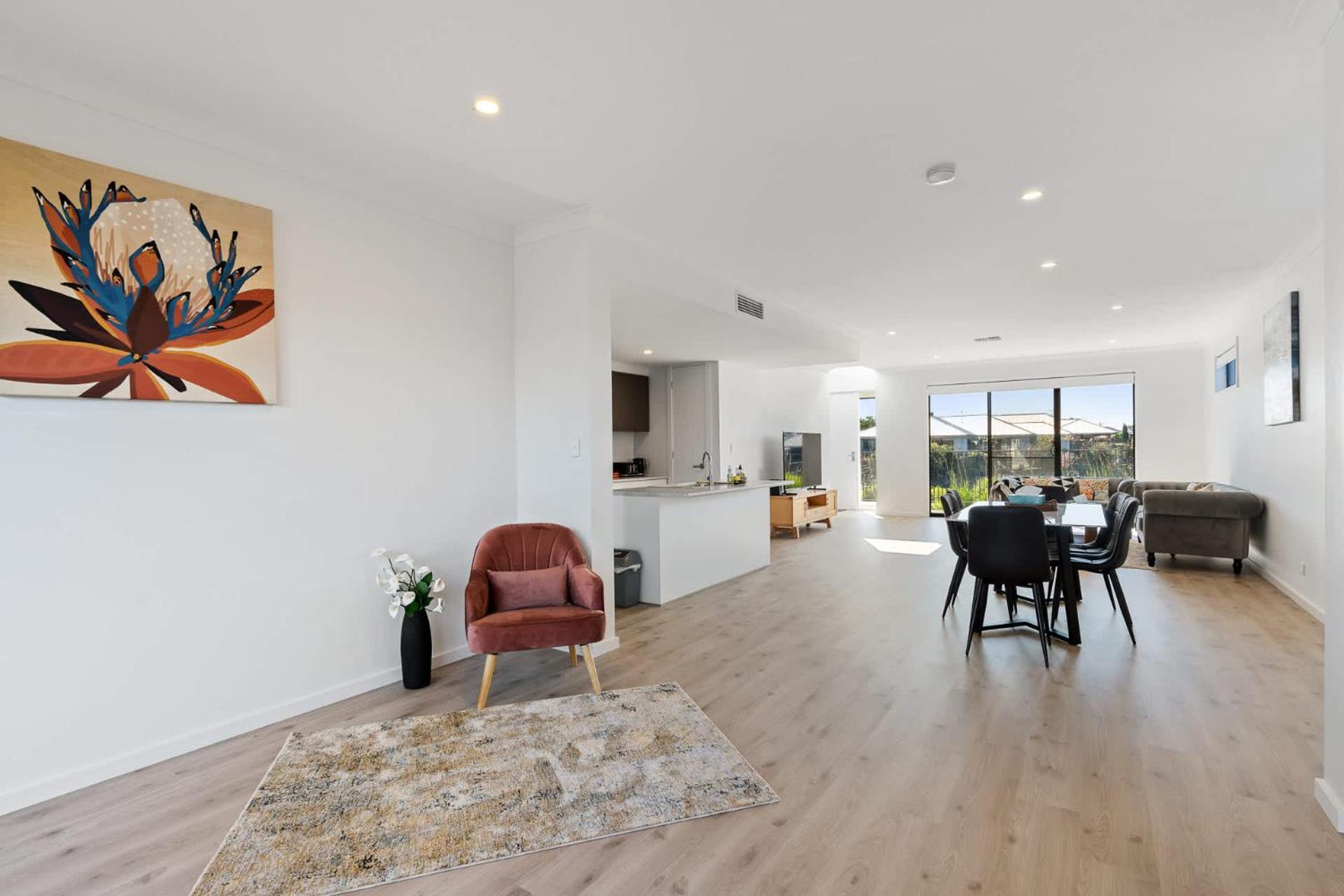 4-13 Central Dr Victor Harbor-No Linen Included
