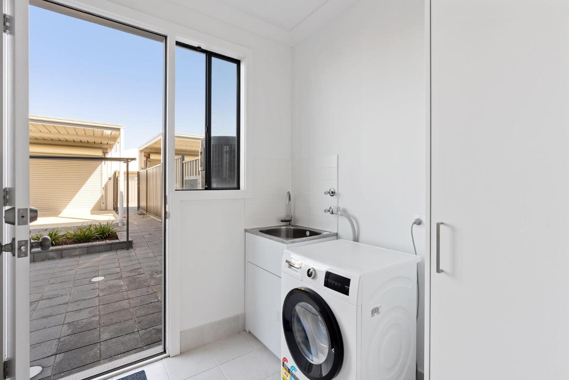 4-13 Central Dr Victor Harbor-No Linen Included
