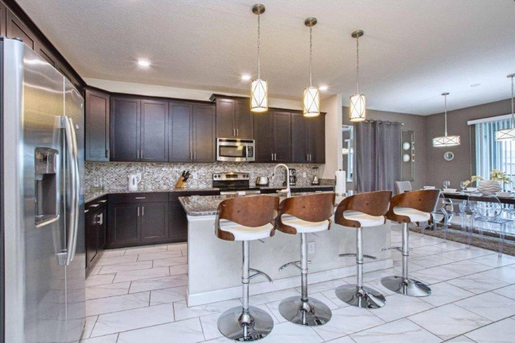 Great Location, Game Room, 2 Master Suites, Pool view 3