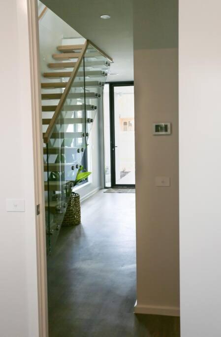 Light and bright townhouse Lake Wendouree