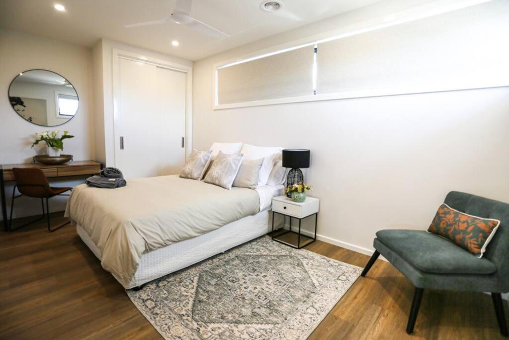 Light and bright townhouse Lake Wendouree