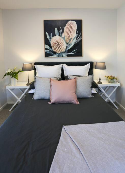 Light and bright townhouse Lake Wendouree