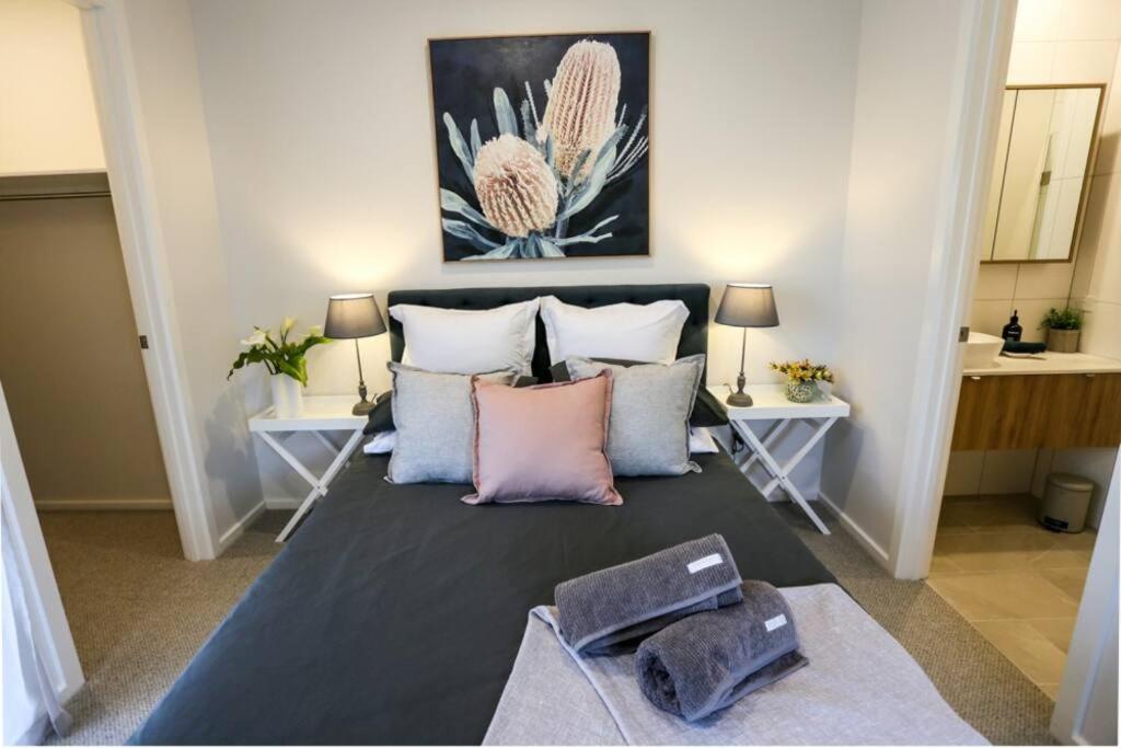 Light and bright townhouse Lake Wendouree