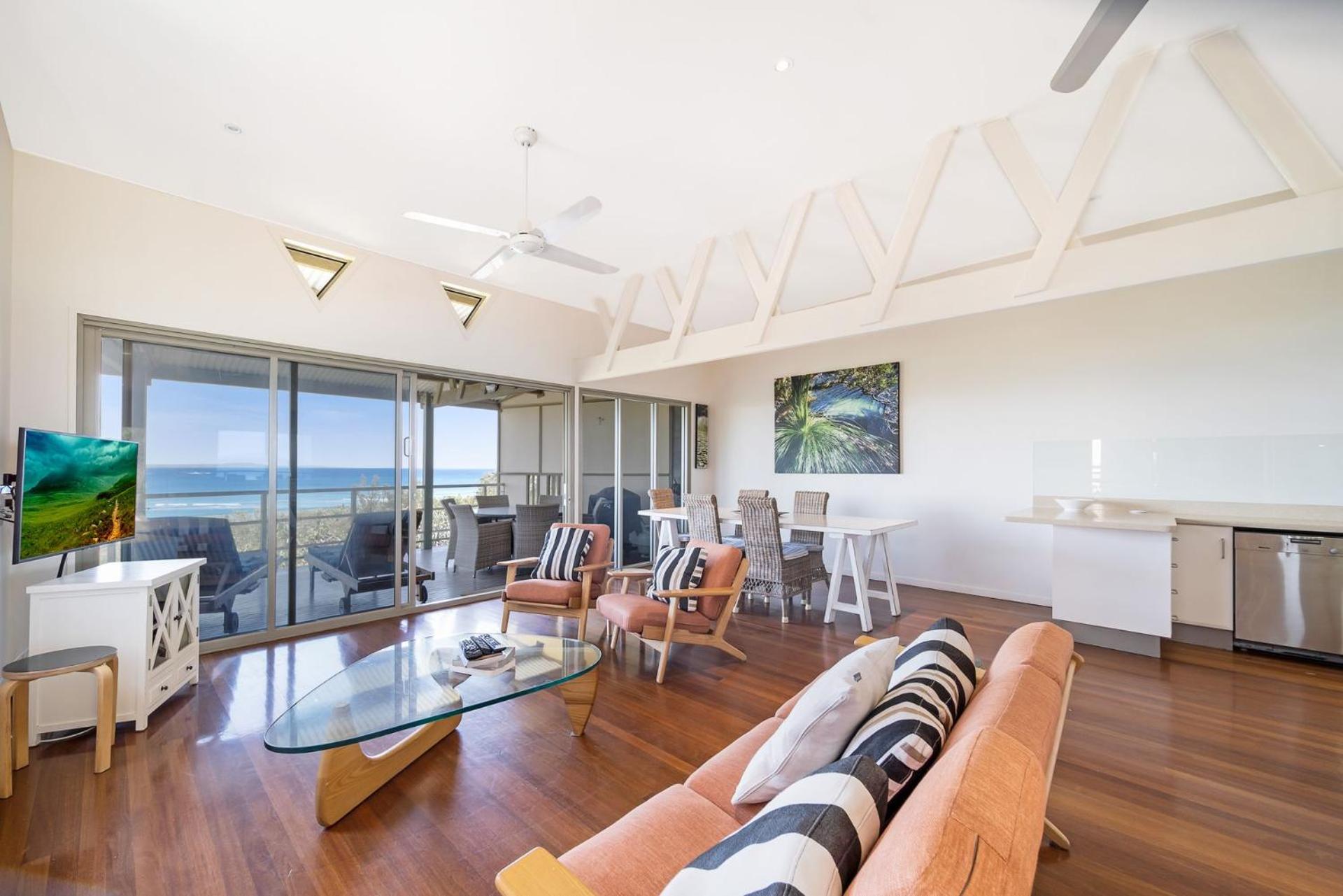 Claytons 5 by Discover Stradbroke