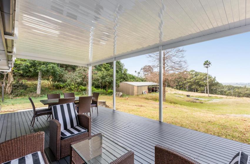 Deer Valley Farm Stay Illawarra sleeps up to 9