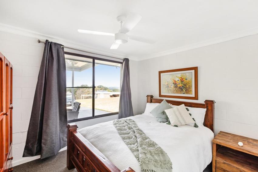 Deer Valley Farm Stay Illawarra sleeps up to 9