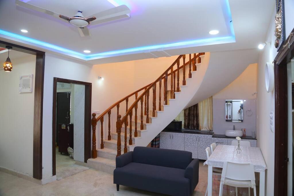 Best place to chill in city! Beautiful 2 BHK Villa! view 2