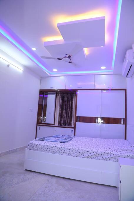 Best place to chill in city! Beautiful 2 BHK Villa! view 4