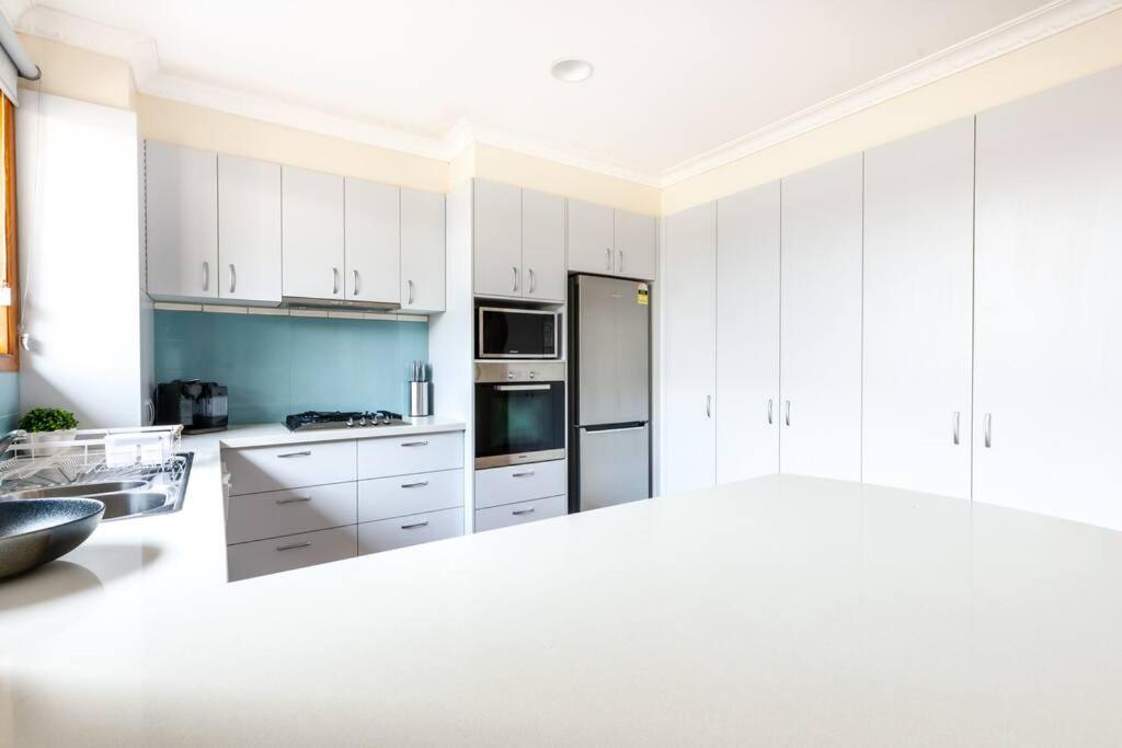 BEST location! Sleep 7 Pet Friendly Spacious