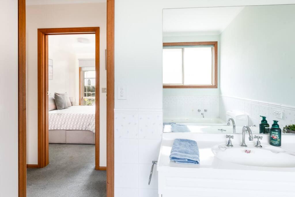 BEST location! Sleep 7 Pet Friendly Spacious