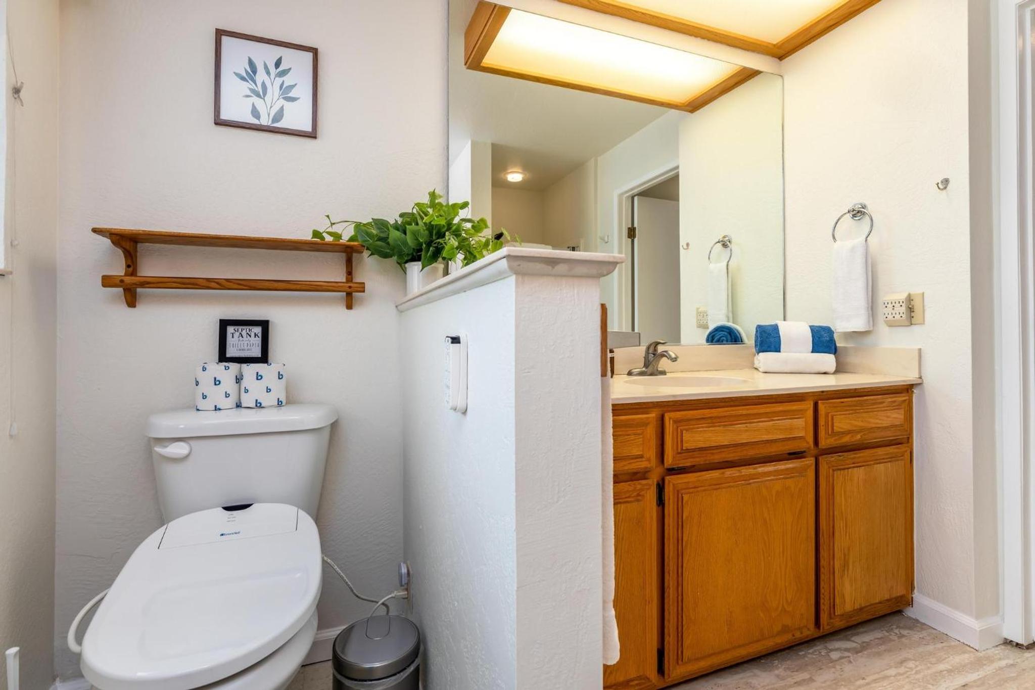 Hodges Hill Hideout w/ pool, spa, BBQ - Dog Friendly view 5