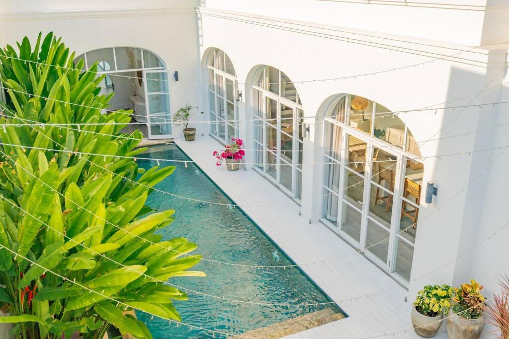 Villa Alma Canggu - 4 min to Beach, Finn's and Atlas — recepcion & lobby