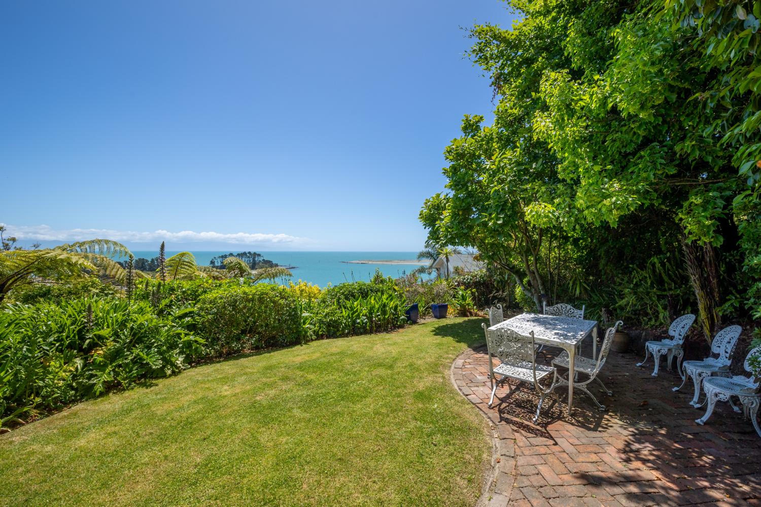 Puna Perch - Te Whare Rangi view 2