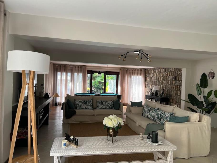Villa Cotzot, 3 chambres, pieds dans l'eau view 3