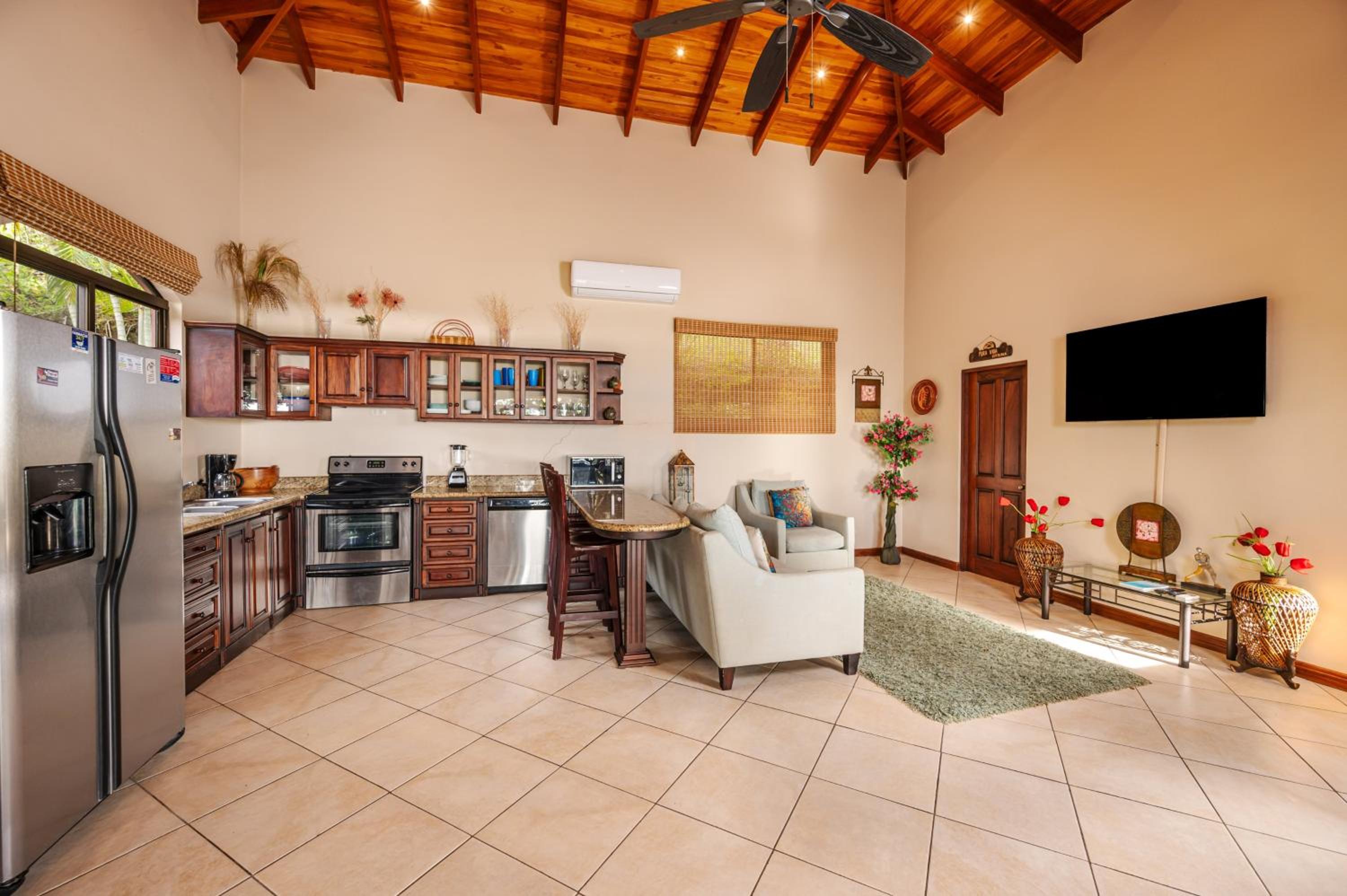 Casa Lasky 4br Villa W Pool & View